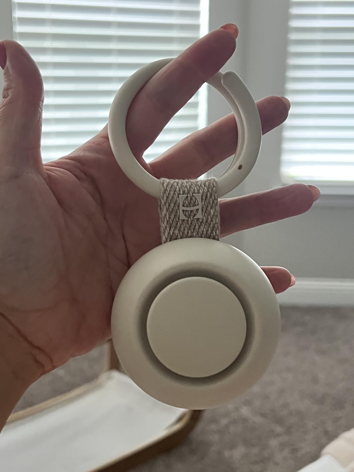 Hatch Go | Portable Sound Machine for Babies and Kids | Sleep Soother | 10 Soothing Sounds | White Noise | Shush | Travel | Registry Gift | Baby Shower | Clips on Stroller | Putty customer photo 2