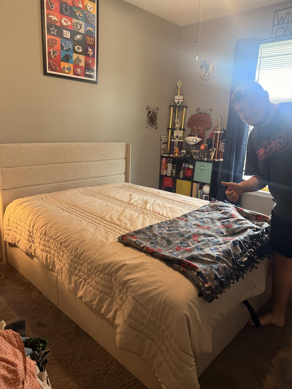 Allewie Queen Size Lift Up Storage Bed, Modern Wingback Headboard, Hydraulic Support, No Box Spring Needed, Light Beige customer photo 2