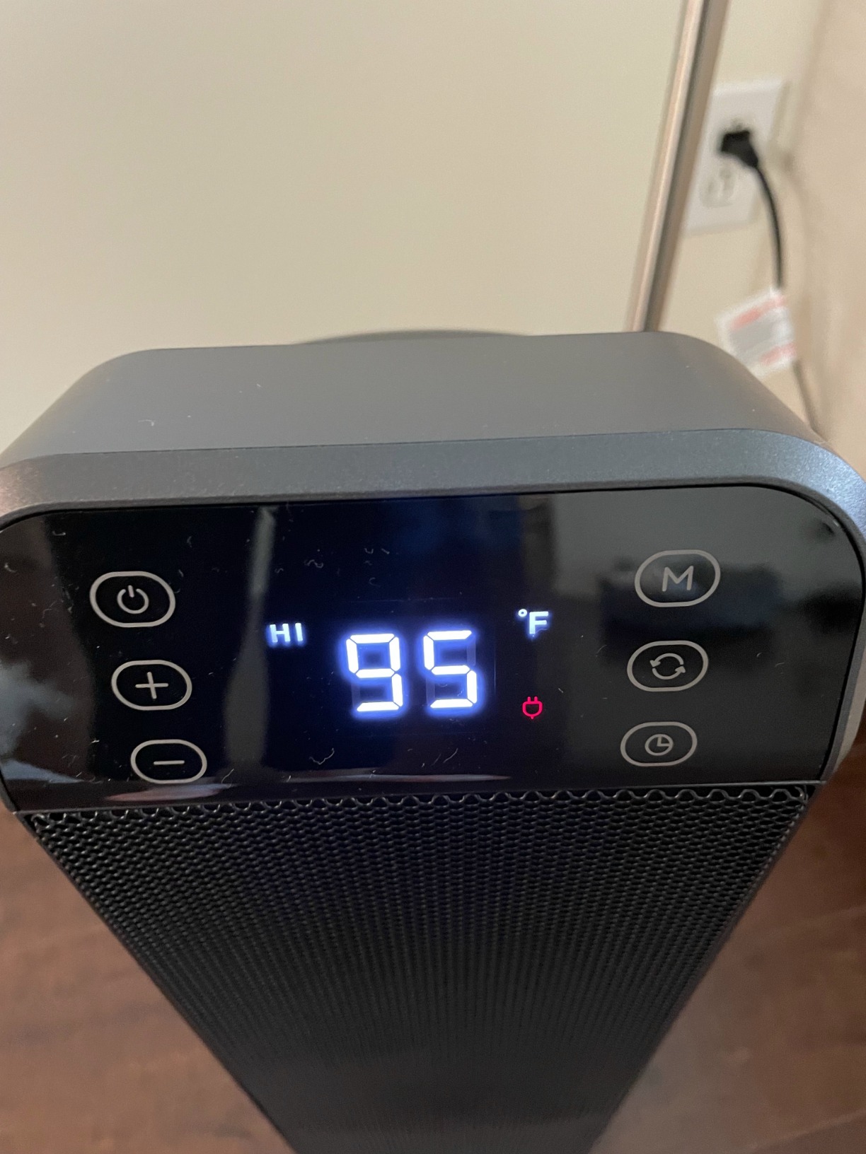 DREO 25 Inch Electric Space Heater for Indoor Use, Large Room, Thermostat | 11.5 ft/s Fast Heating, 25dB Quiet Operation, 70° Oscillation, Remote Control, Child Lock, Overheating & Tip-Over Protection customer photo 1