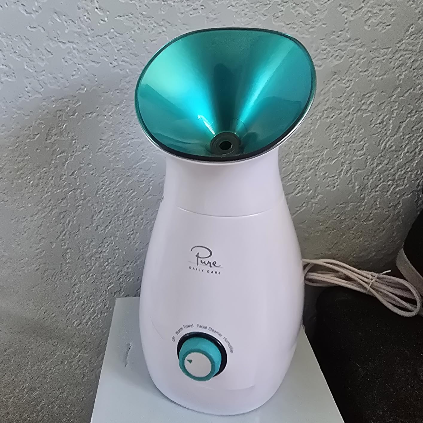 Pure Daily Care NanoSteamer Large 3-in-1 Nano Ionic Facial Steamer with Precise Temp Control - Humidifier - Unclogs Pores - Blackheads - Spa Quality - Bonus 5 Piece Stainless Steel Skin Kit (Silver) customer photo 1