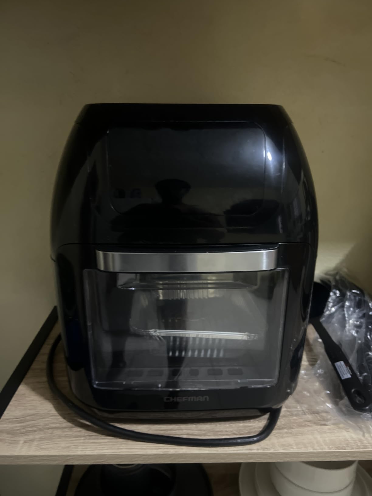 Chefman 12-Quart 5-in-1 Air Fryer Oven with Digital Timer, Touchscreen, and 12 Presets - Family Size Countertop Convection Oven, Dishwasher-Safe Parts customer photo 2
