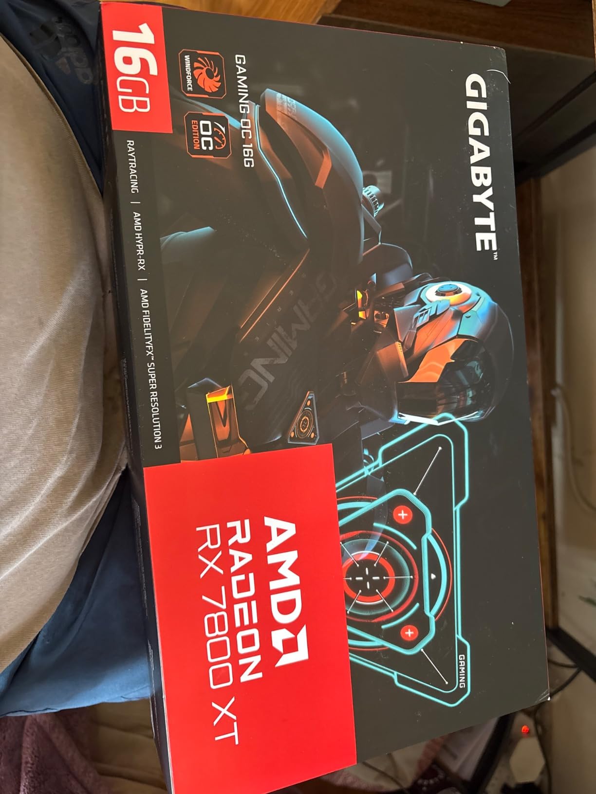 GIGABYTE Radeon RX 7800 XT Gaming OC 16GB Graphics Card - 16GB GDDR6 256-bit, Windforce Cooling System, Metal Back Plate, DP 2.1, HDMI 2.1, AMD RDNA 3 Architecture customer photo 1