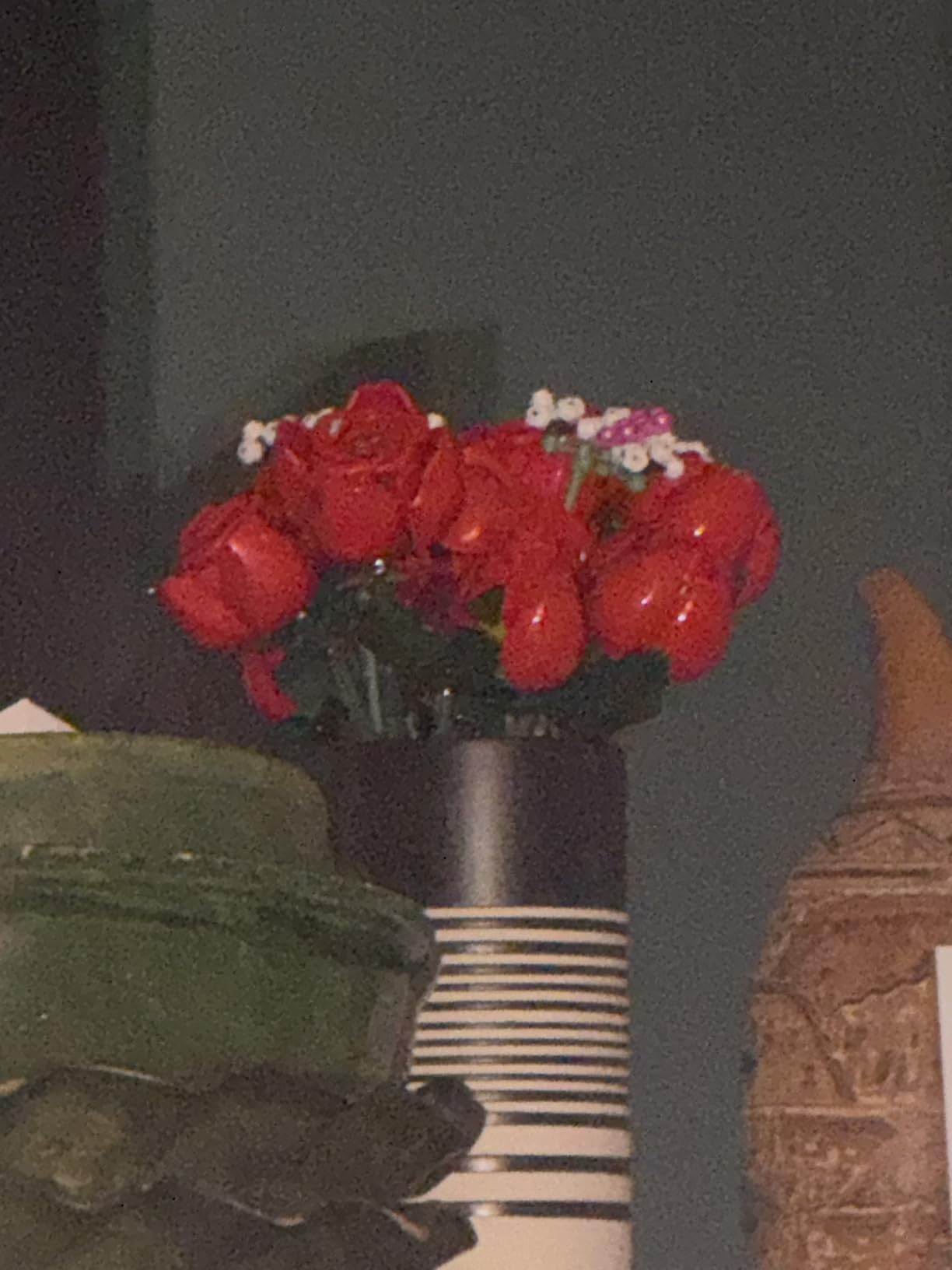 LEGO Botanicals Bouquet of Roses Artificial Flowers - Fake Red Roses Building Set for Adults, Ages 18+ - Gifts for Birthdays for Her - Home Decor for Table Display - 10328 customer photo 2