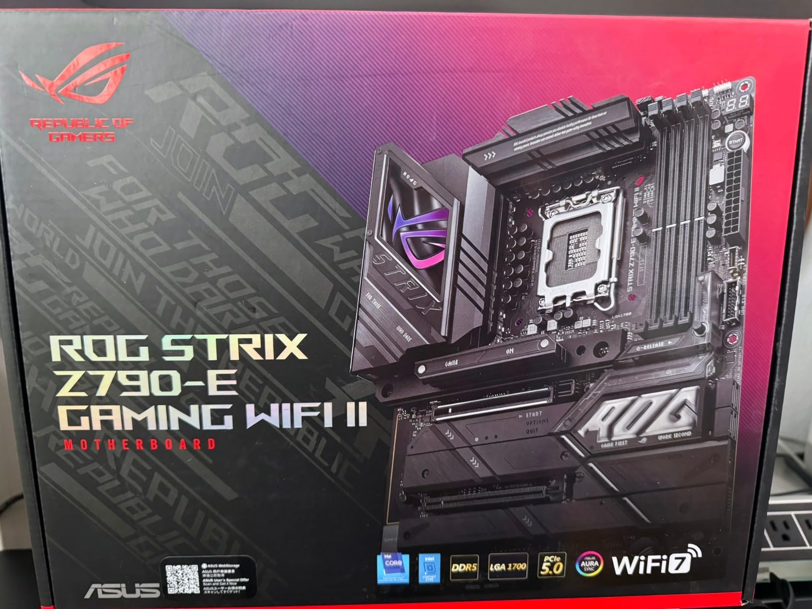 ASUS ROG Strix Z790-E Gaming WiFi II LGA 1700(Intel 14th & 13th & 12th Gen)ATX gaming motherboard(DDR5,PCIe 5.0,2.5 Gb LAN,5XM.2 slots,PCIe 5.0 x16,WiFi 7 front-panel connector with PD 3.0 up to 30W customer photo 1