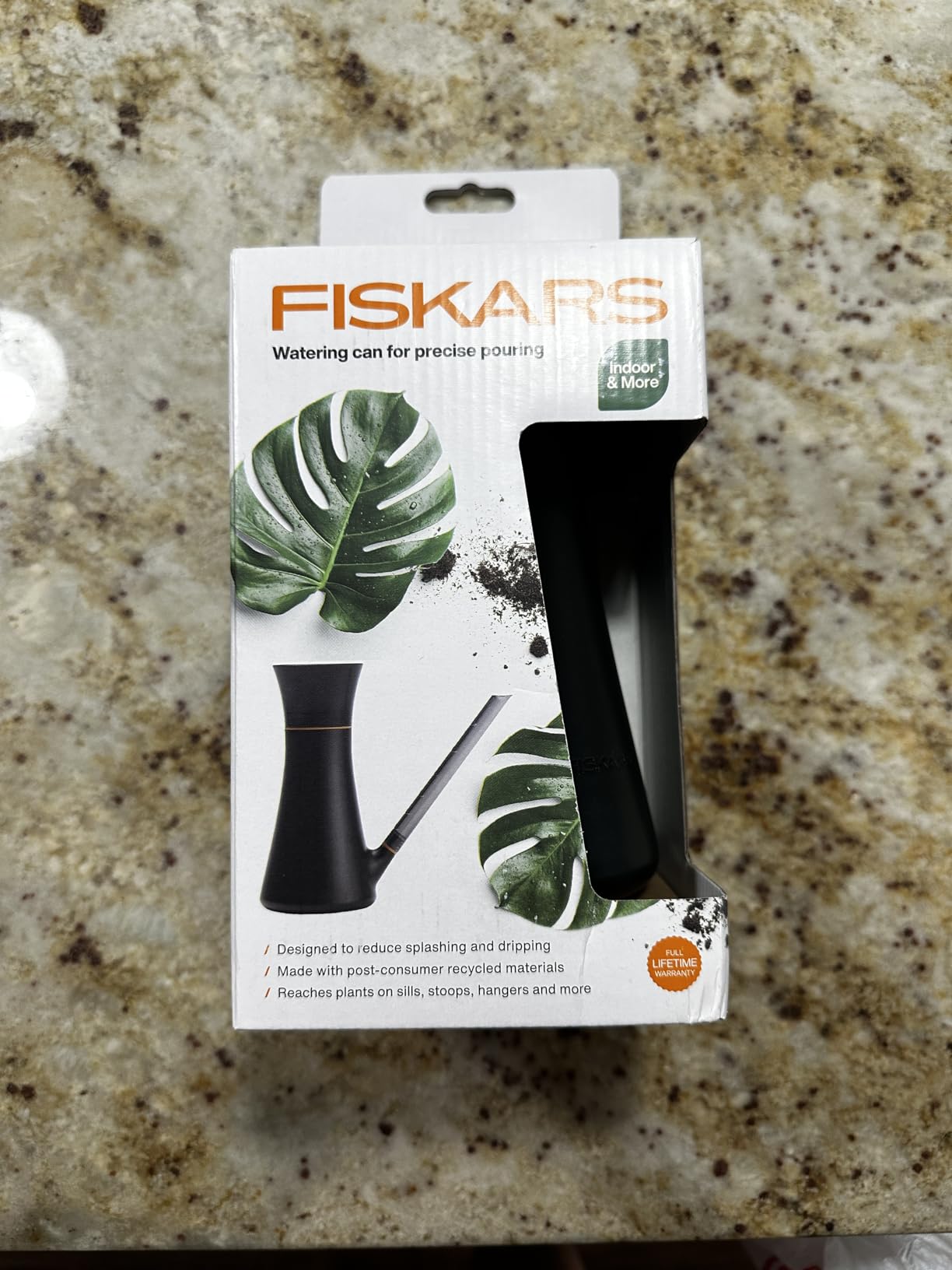 Fiskars Indoor Watering Can, Long Reach Spout for Precision Hydration on House Plants, Flowers & Garden, Anti-Drip Nozzle with Translucent Volume Markings, Ergonomic Recycled Plastic Body, 40 oz customer photo 2