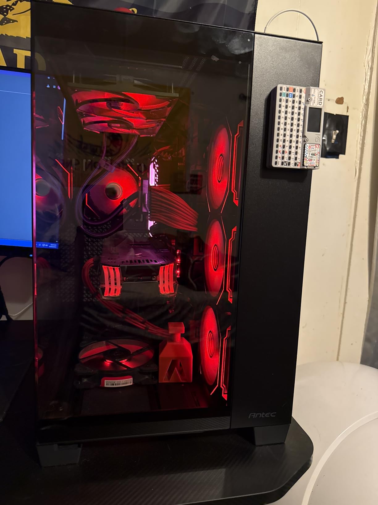 Antec C8 Full-Tower E-ATX PC Case, Dual-Chamber, No Fans, Black | Tempered Glass Front & Side Panels, RTX 40 Series GPU Support, 360mm Radiator, High Airflow, Tool-Free Design, USB Type-C customer photo 1