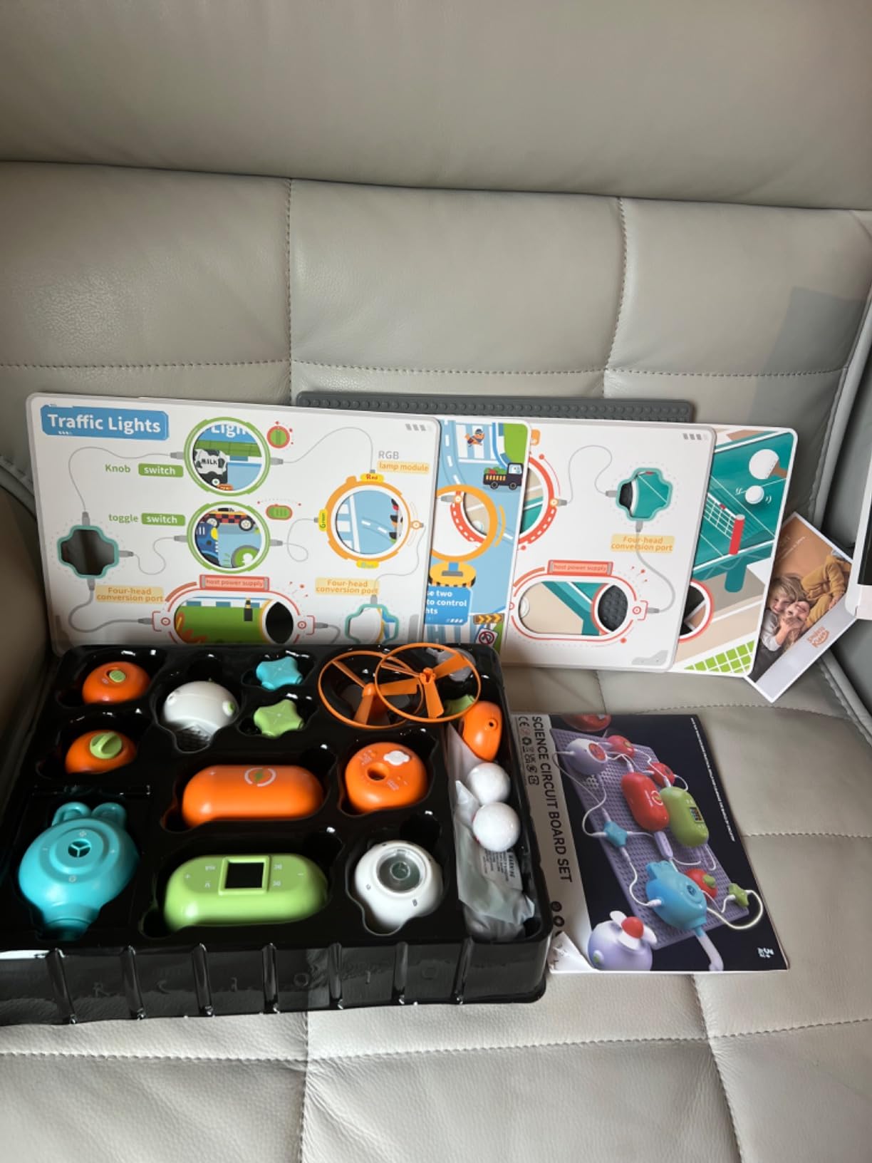 SMILESSKIDDO Science Kits Electronics STEM Kit 420+ Projects 35 Parts | Over 420 Experiments, 35 Circuit Parts, Hands-On STEM Learning, Educational Toy, Gift for Kids Ages 3-12 customer photo 2