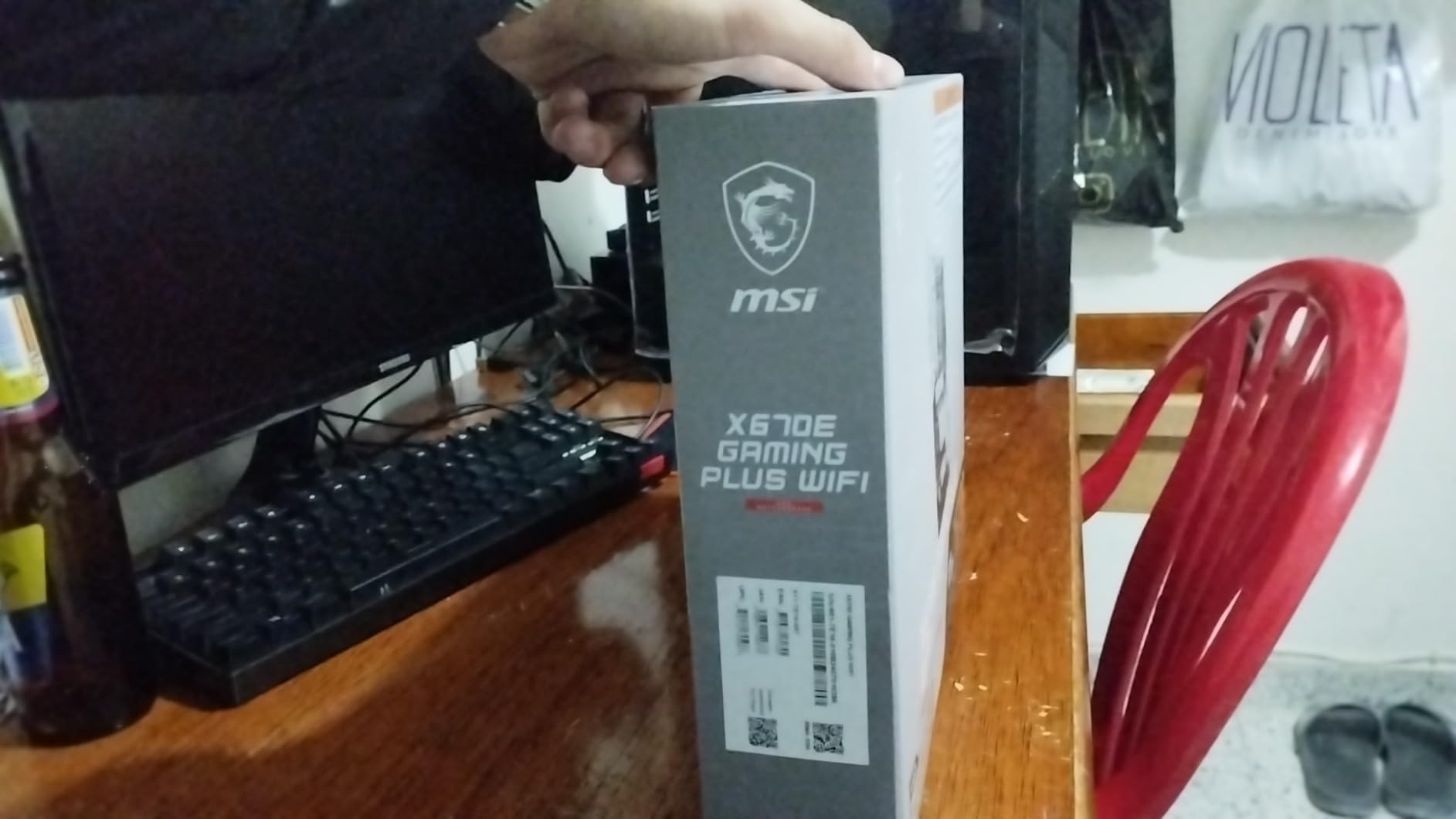 MSI X670E GAMING PLUS WIFI Gaming Motherboard (AMD Ryzen 9000/8000/7000 Series Processors, AM5, DDR5, PCIe 5.0, SATA 6Gb/s, M.2 slots, USB 3.2 Gen 2, Wi-Fi 6E, Bluetooth 5.3, 2.5Gbps LAN, HDMI/DP, ATX) customer photo 2