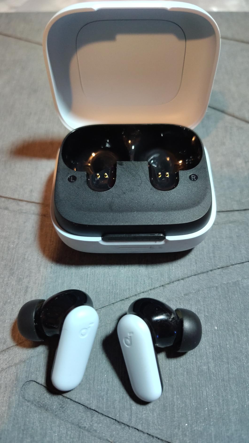Soundcore P30i by Anker Noise Cancelling Earbuds, Hands-Free Viewing | Strong and Smart Noise Cancelling, Powerful Bass, 45H Playtime, 2-in-1 Case and Phone Stand, IP54, Bluetooth 5.4 (Green) customer photo 1