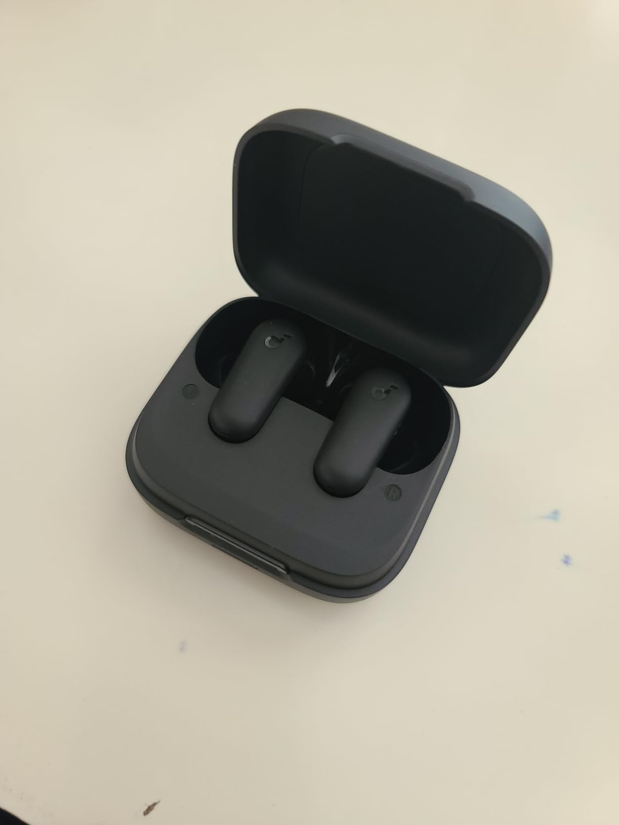 Soundcore P30i by Anker Noise Cancelling Earbuds, Hands-Free Viewing | Strong and Smart Noise Cancelling, Powerful Bass, 45H Playtime, 2-in-1 Case and Phone Stand, IP54, Bluetooth 5.4 (Green) customer photo 2