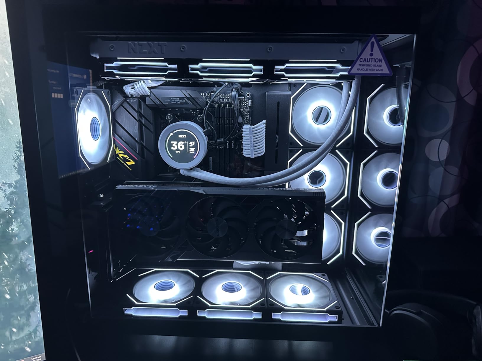 GIGABYTE GeForce RTX 4080 Super WINDFORCE V2 16G Graphics Card, 3X WINDFORCE Fans, 16GB 256-bit GDDR6X, GV-N408SWF3V2-16GD Video Card customer photo 1