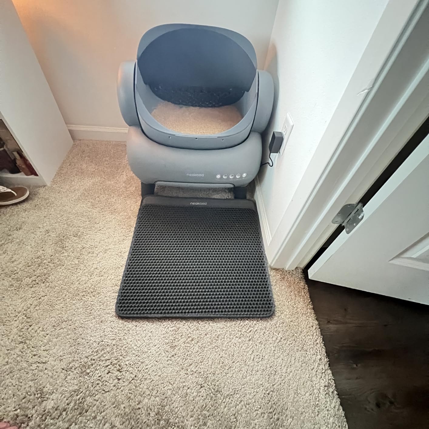 Neakasa M1 Plus Open-Top Self-Cleaning Cat Litter Box, 360° Safety Sensors, Advanced Odor & Leak Control, Automatic for Large & Multi-Cat Homes, Litter Mat & 2 Rolls Refill Bags Included customer photo 2
