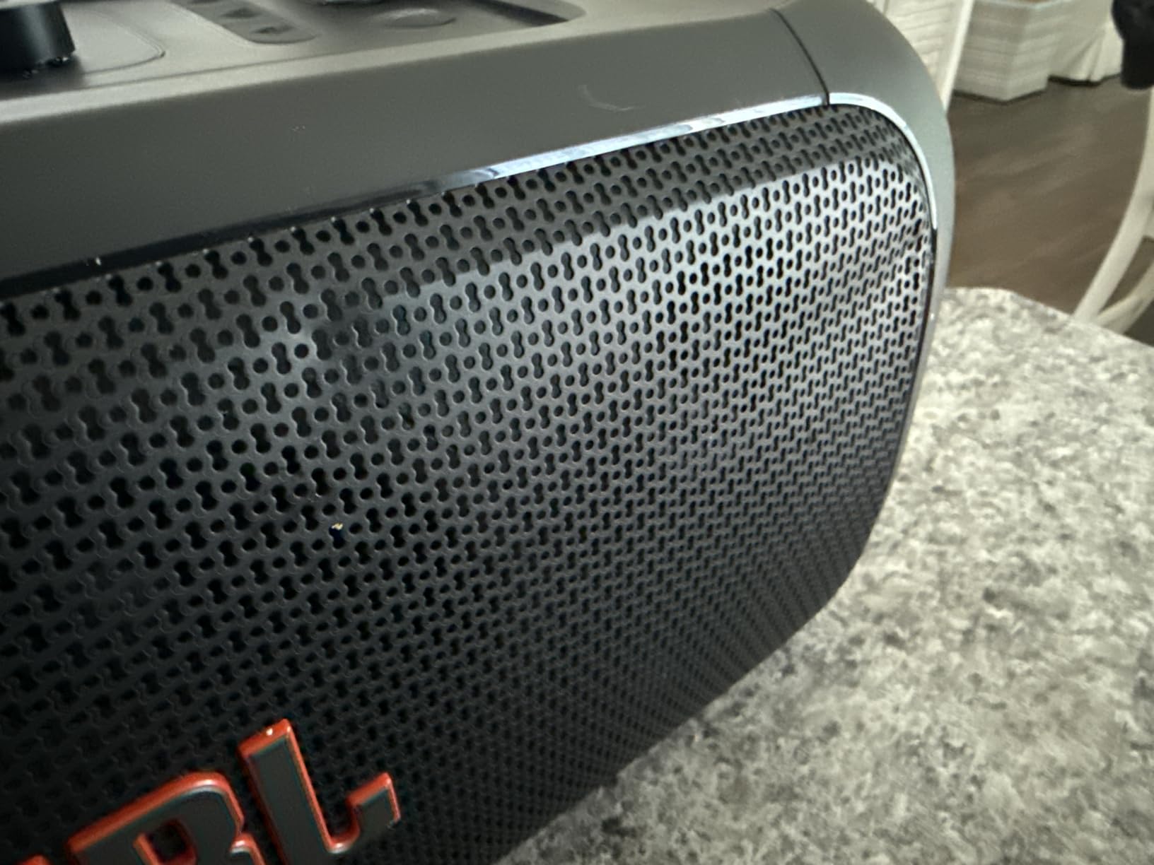 JBL PartyBox On-the-Go Essential - Portable Party Speaker - Black | Amazing JBL Pro Sound, Synched light show, JBL wireless microphone included, IPX4 splashproof protection customer photo 1