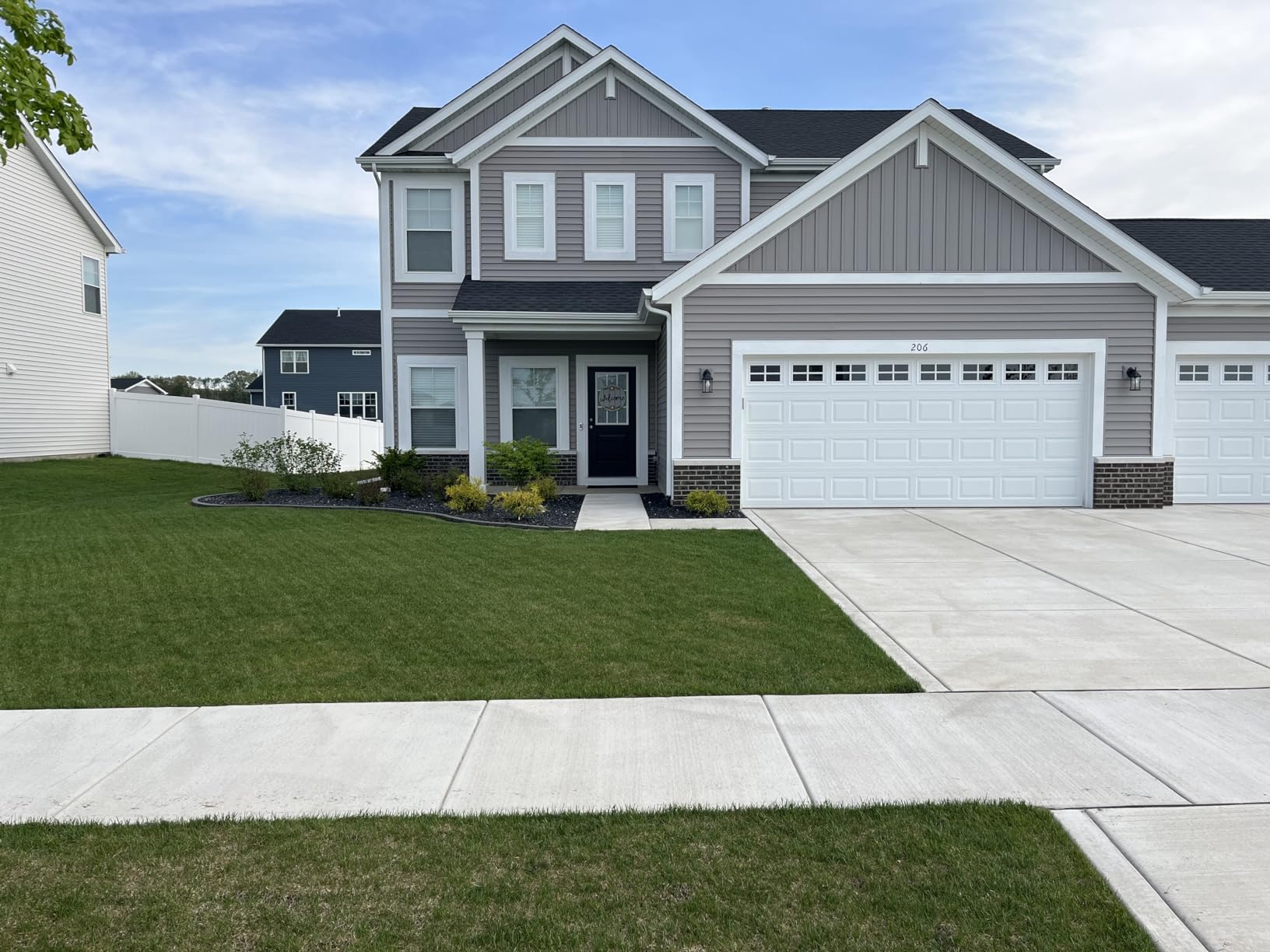 Segway Navimow i110N Robot Lawn Mower Perimeter Wire Free 1/4 Acre RTK+Vision Robotic Lawnmower, AI-Assisted Mapping, Virtual Boundary, APP Control, 58dB(A) Quiet, Multi-Zone Management customer photo 1