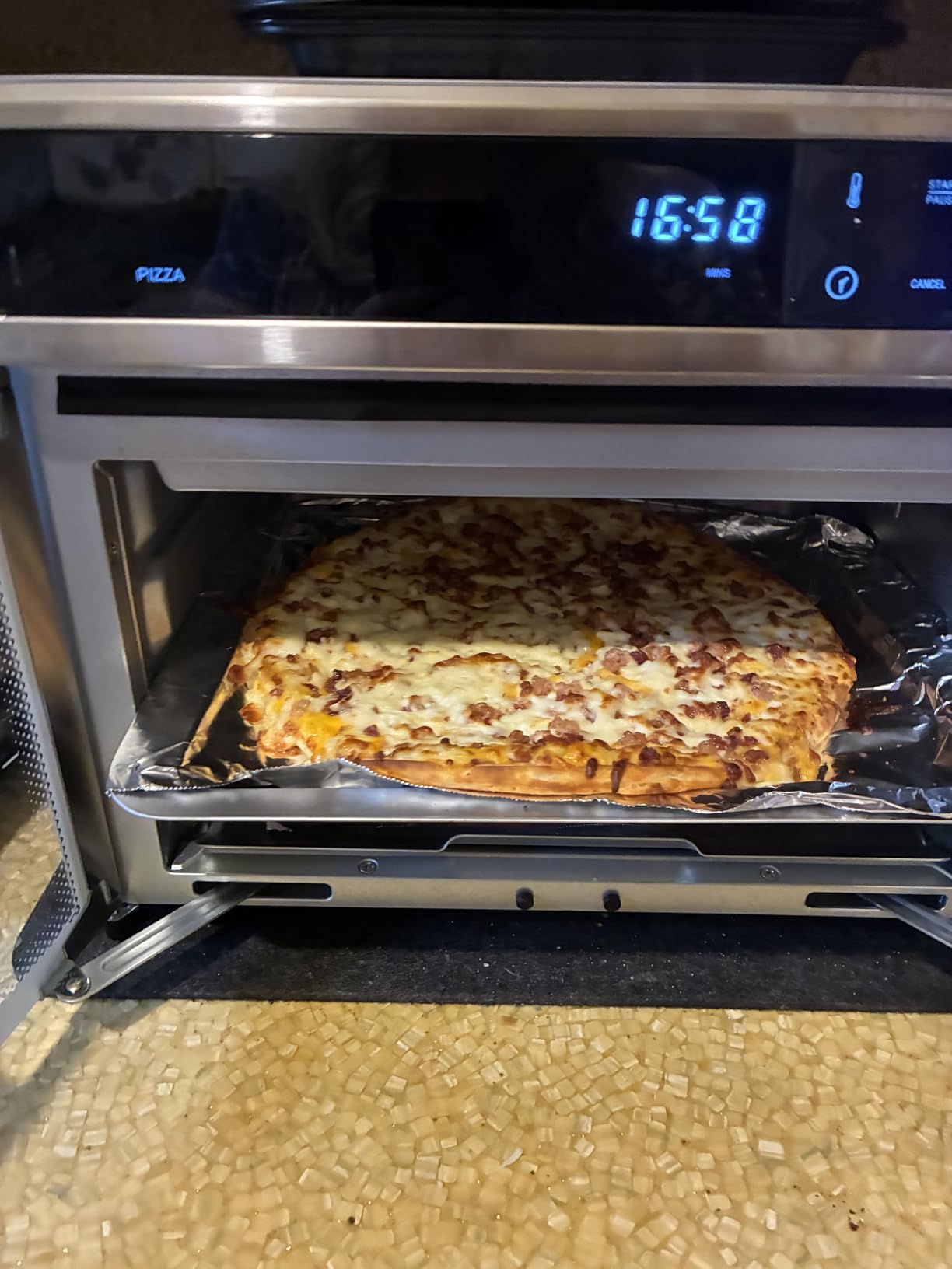 BLACK+DECKER Crisp 'N Bake Air Fryer Toaster Oven Combo, 12 in 1 Countertop Convection Oven Cooks Food Fast, Fits a Whole Pizza or 6 Toast Slices, French Doors with Stainless Steel Finish customer photo 2