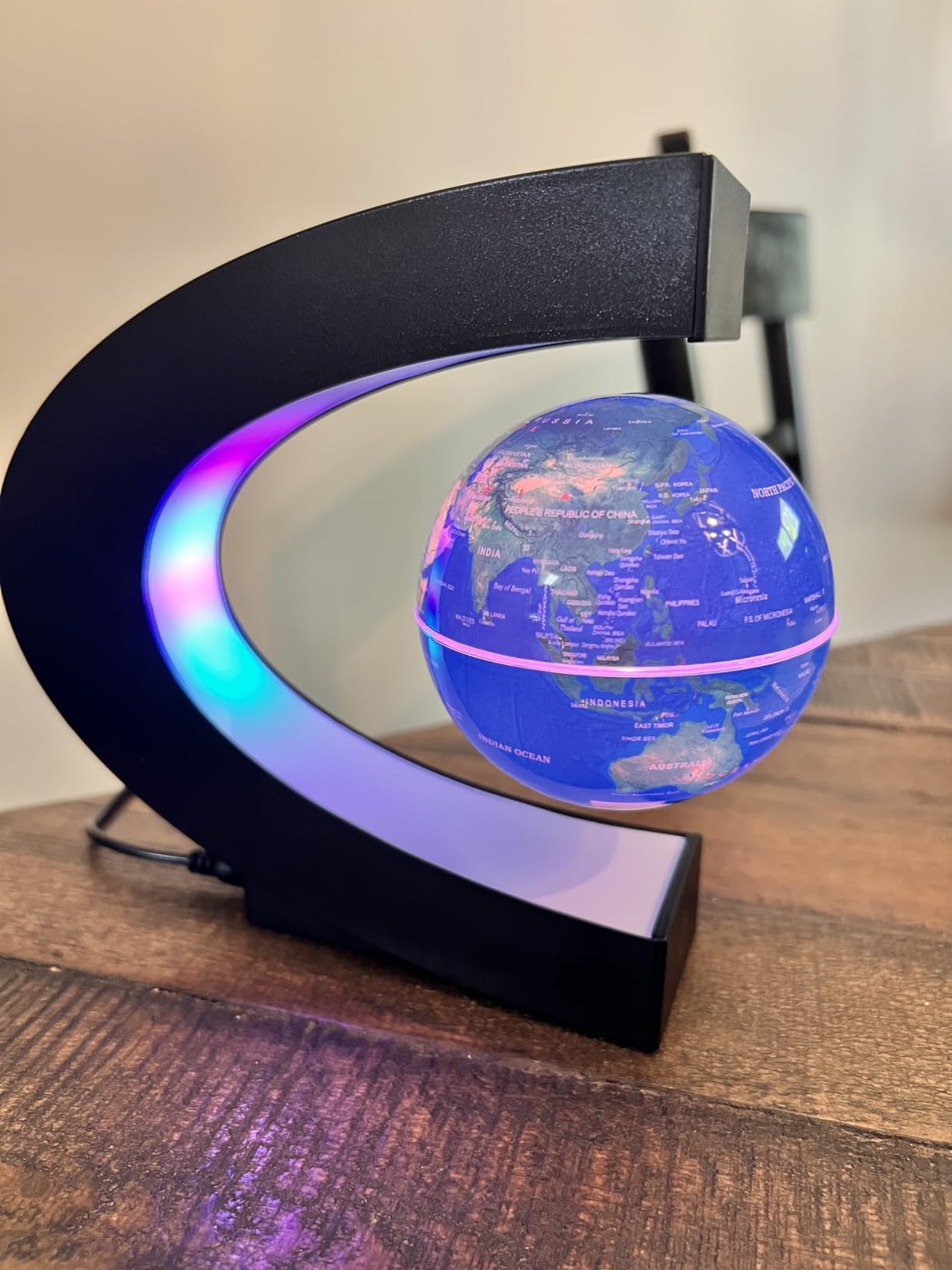 Magnetic Levitating Floating Globe with LED Lights, Cool Tech Gadgets Gifts World Globe Lamp for Men Father Teenage Boys Girls, Birthday Gifts Office Home Desk Decor Display customer photo 1