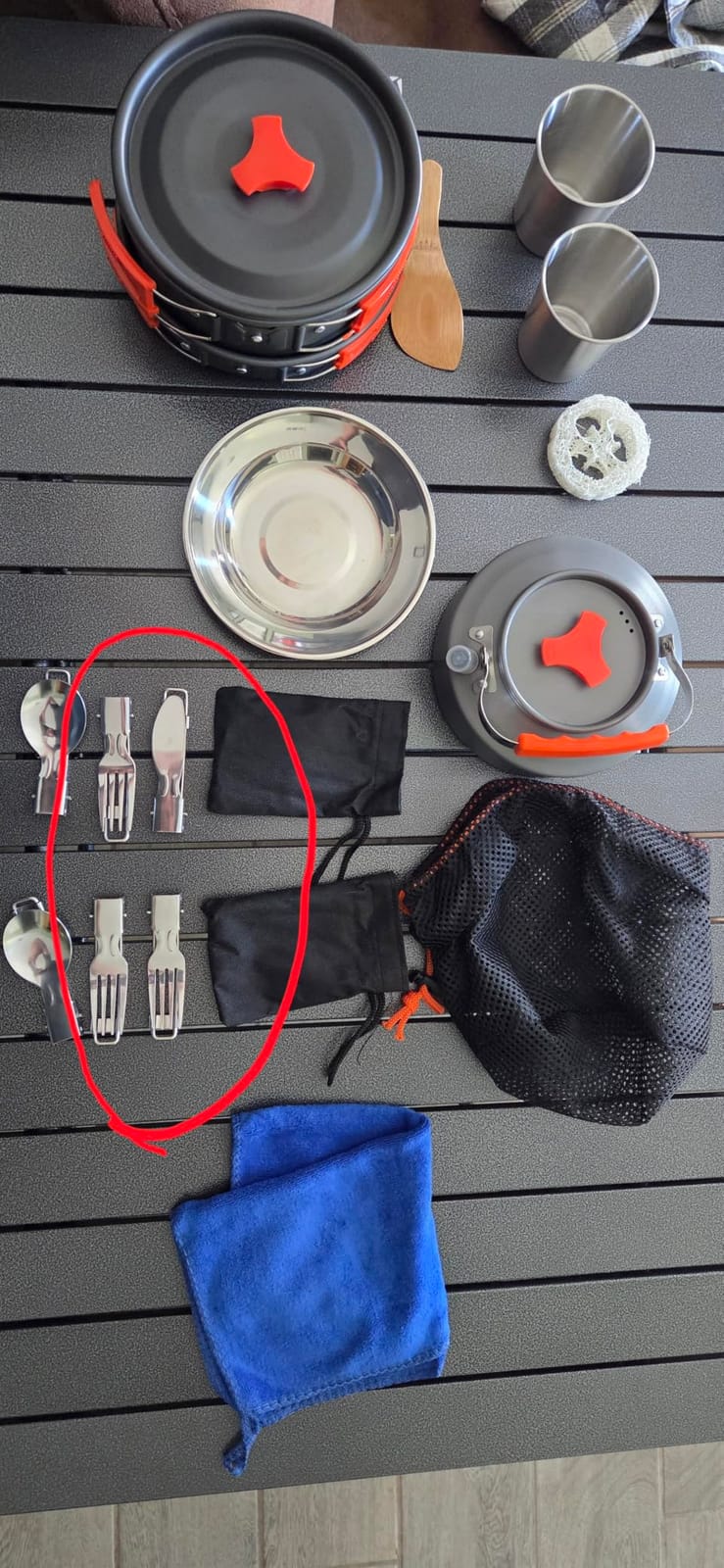 THTYBROS 17pcs Camping Cookware Kit, 0.45Gal Pot, 7inches Pan,0.30Gal Kettle Set with 2 Set Stainless Steel Cups Plates Forks Knives Spoons for Hiking,Camping,Backpacking,Outdoor Cooking and Picnic customer photo 2
