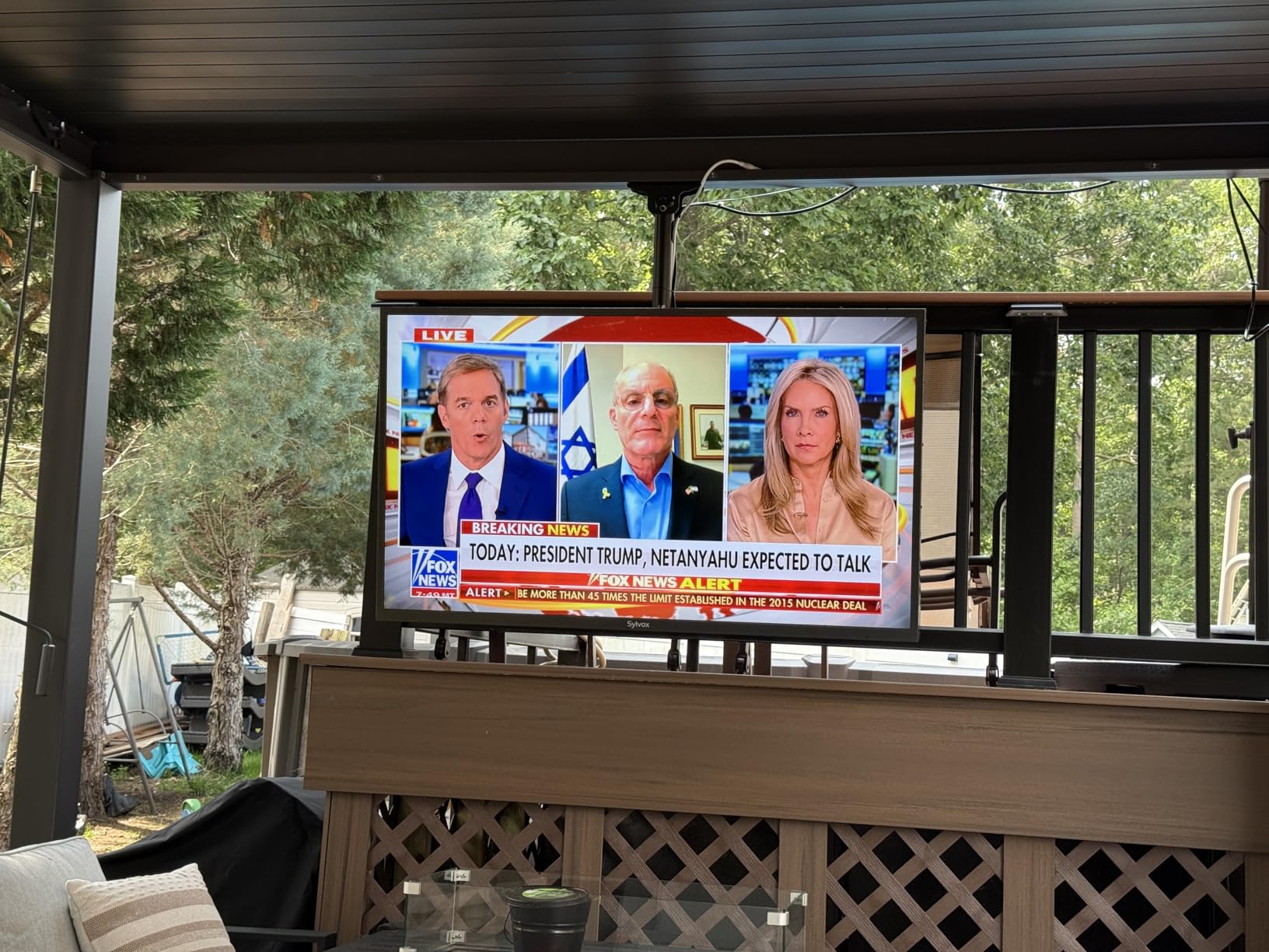 SYLVOX Outdoor TV, 55 inch 2000 Nit High Brightness Smart TVs, 4K Sunlight Readable Display, IP56 Waterproof, Smart TV for Outdoor Households or Commercial Places (Pool Pro 3.0) customer photo 2