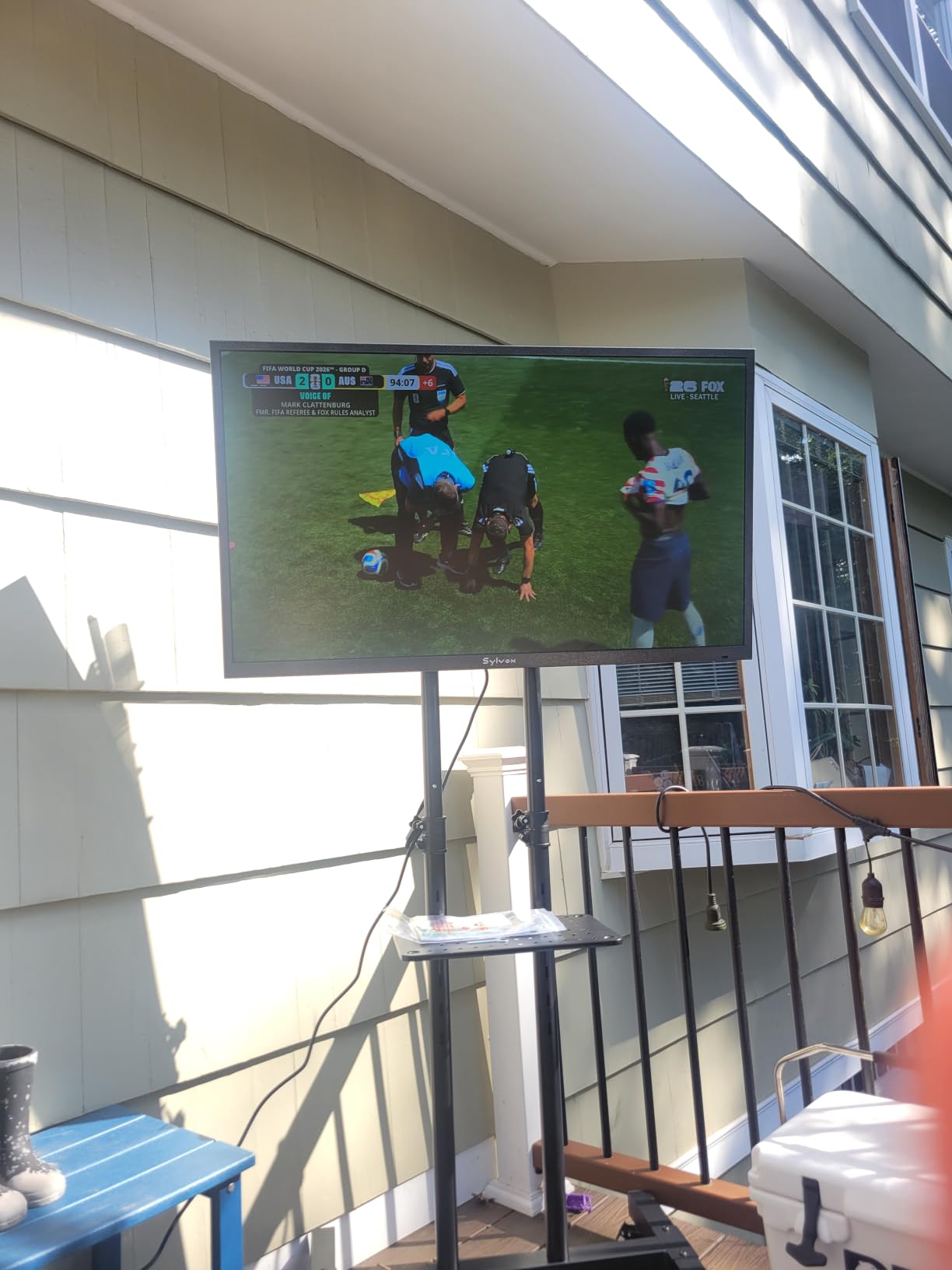 SYLVOX Outdoor TV, 55 inch Smart TV Waterproof Outdoor TVs, 4K Weatherproof Television for Outside, Support Google Assistant, Chromecast, 1000 nit Brightness Partial Sun (Deck Pro 3.0) customer photo 2