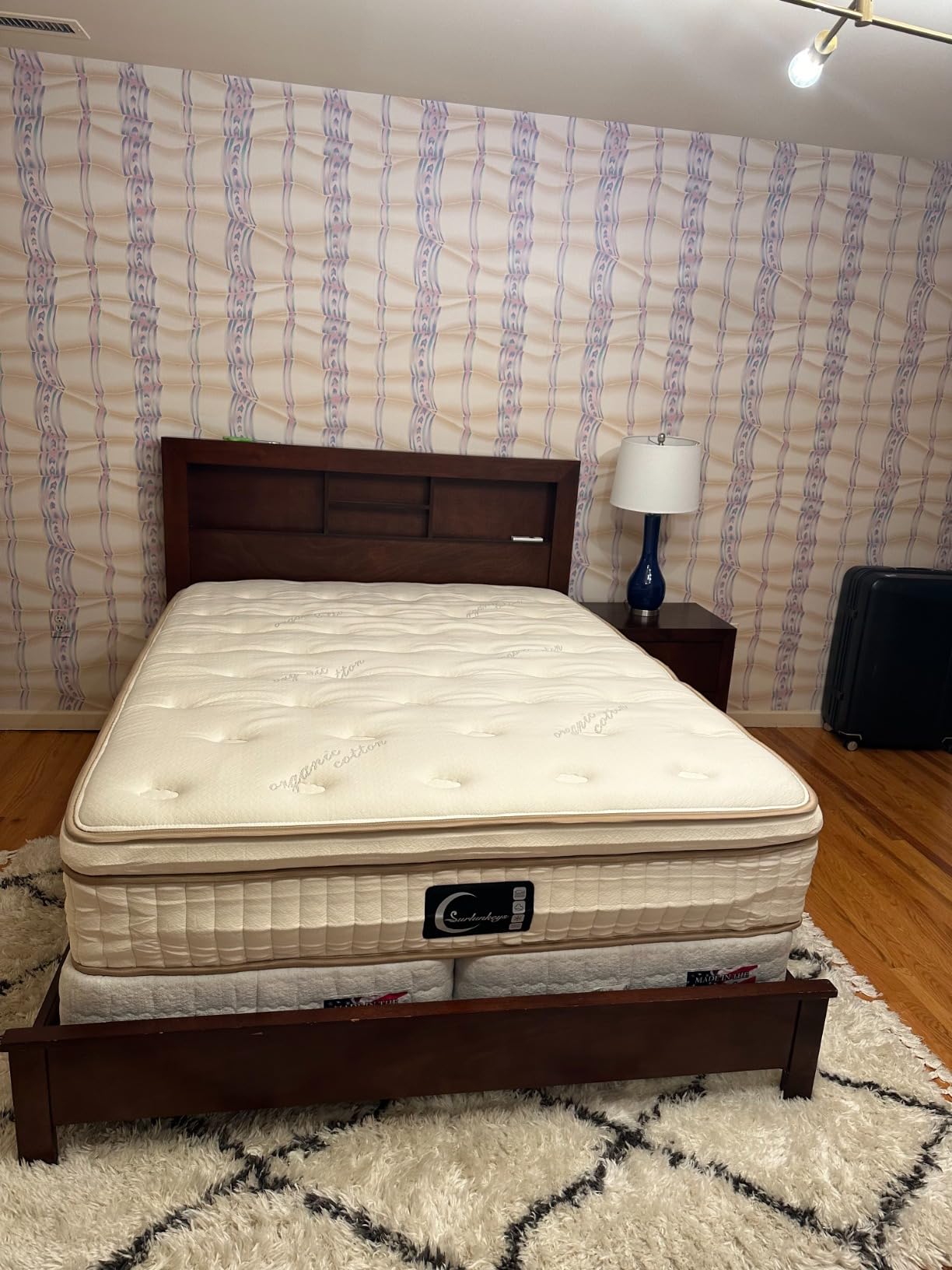 Gel Foam Organic Mattress - 14 Inch Queen Mattress Medium Firm | With Innerspring for Motion Isolating Pressure Relief, CertiPUR-US Certified, Reinforced Edge, 120-night Trial customer photo 2