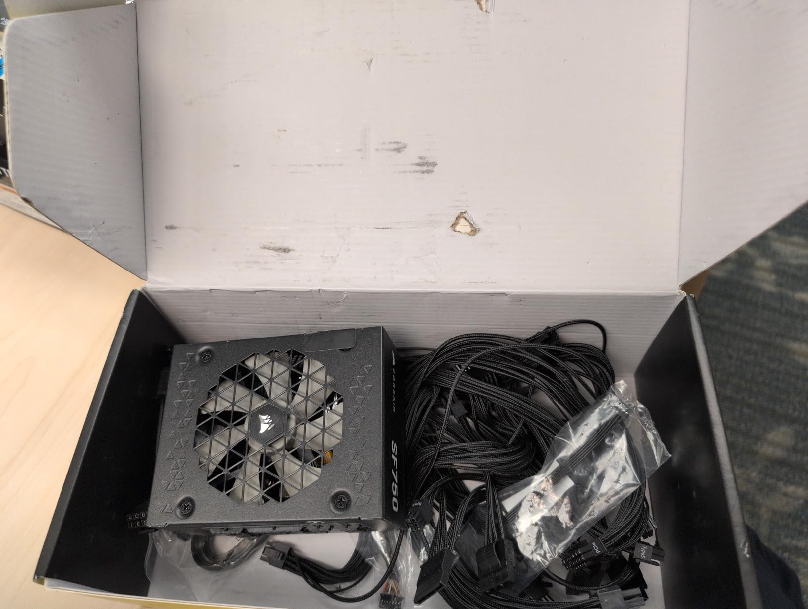 CORSAIR SF750 (2024) Fully Modular SFX Low Noise 80 Plus Platinum Power Supply - ATX 3.1 Compliant - PCIe 5.1 Ready - Small Form Factor - Bracket Included - Black customer photo 2