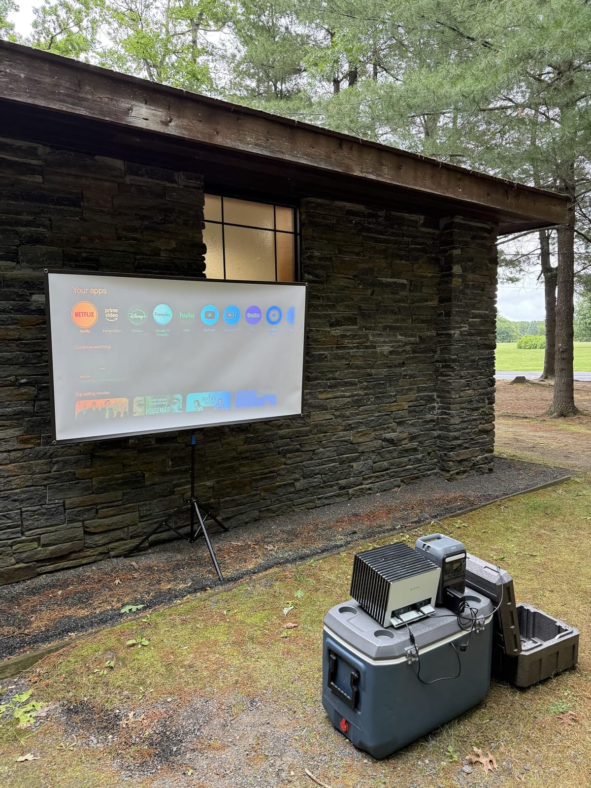 Anker Portable Power Station SOLIX C300, 288Wh LiFePO4 Backup Battery, 300W Solar Generator, 140W Two-Way Fast Charging, for Camping, Hunting, Travel, Blackout & Emergencies (Solar Panel Optional) customer photo 2