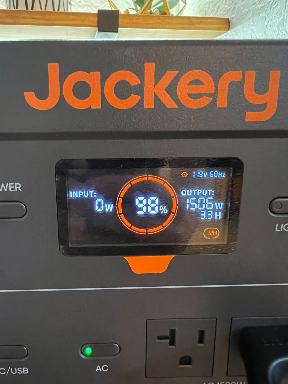 Jackery Explorer 1000 v2 Portable Power Station, 1070Wh, 1500W | 1 Hr Fast Charge, LiFePO4 Battery, 100W USB-C Output, Solar Generator for Camping, Emergency, RV (Solar Panel Optional) customer photo 2