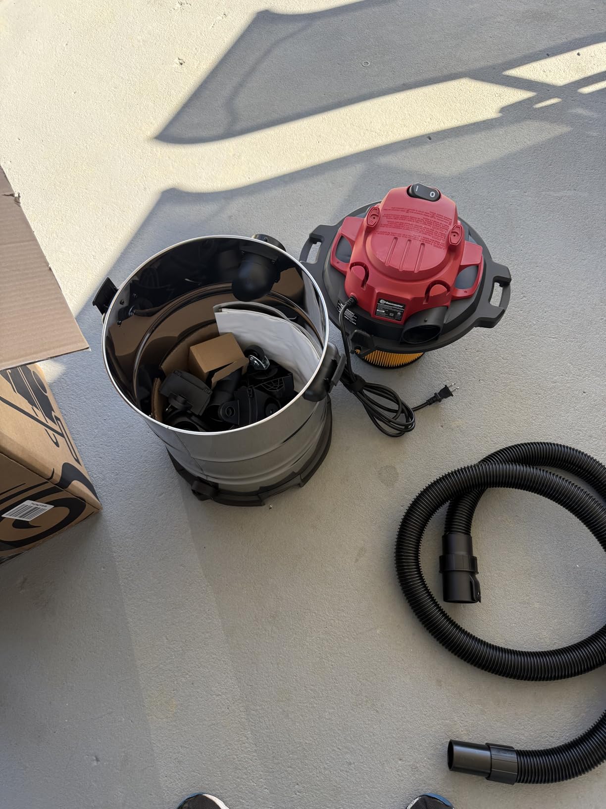 Vacmaster VOC812SF 1101 8-Gal 6 Peak HP Stainless Steel Wet/Dry Vac Red customer photo 1