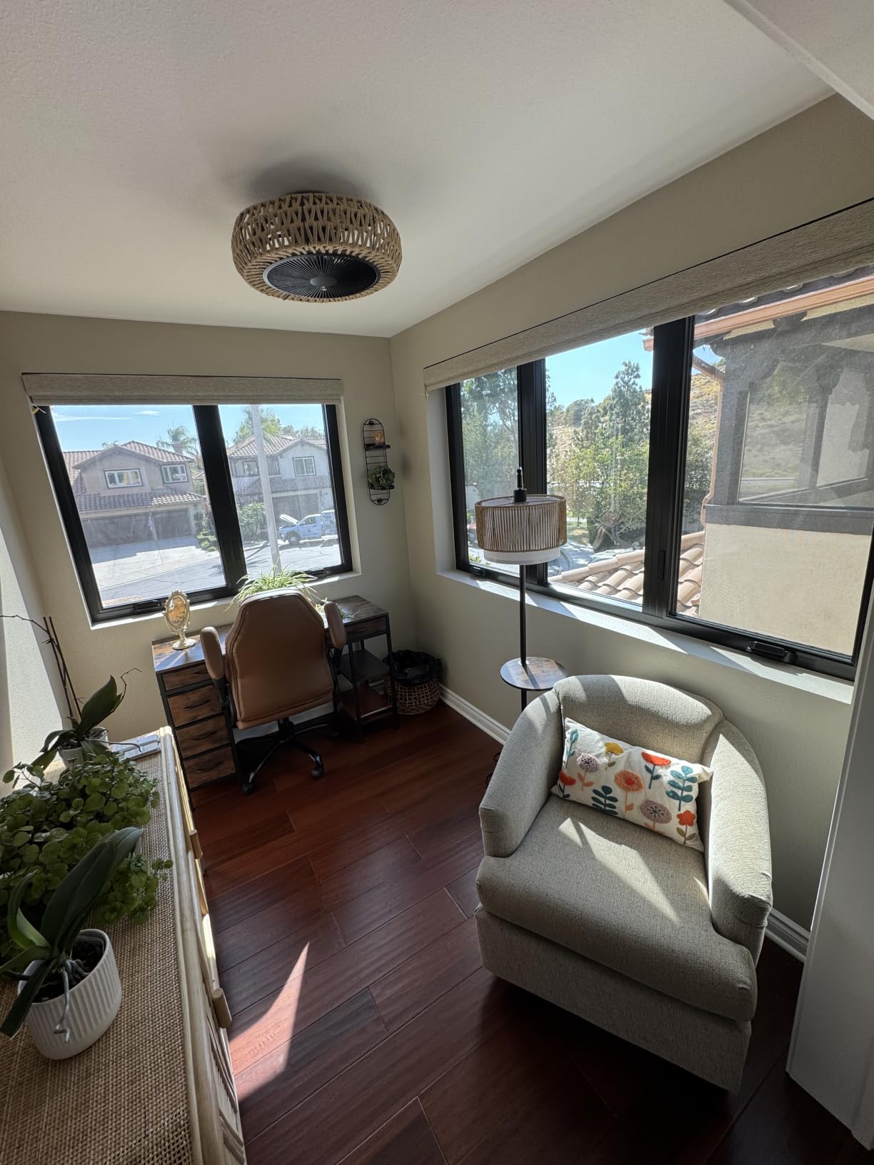 Kincmo Motorized Blinds with Remote,100% Blackout Motorized Roller Shades Work with Apple Homekit,Alexa,Google, Custom Electric Blinds with App,Voice Control (Linen White) customer photo 1