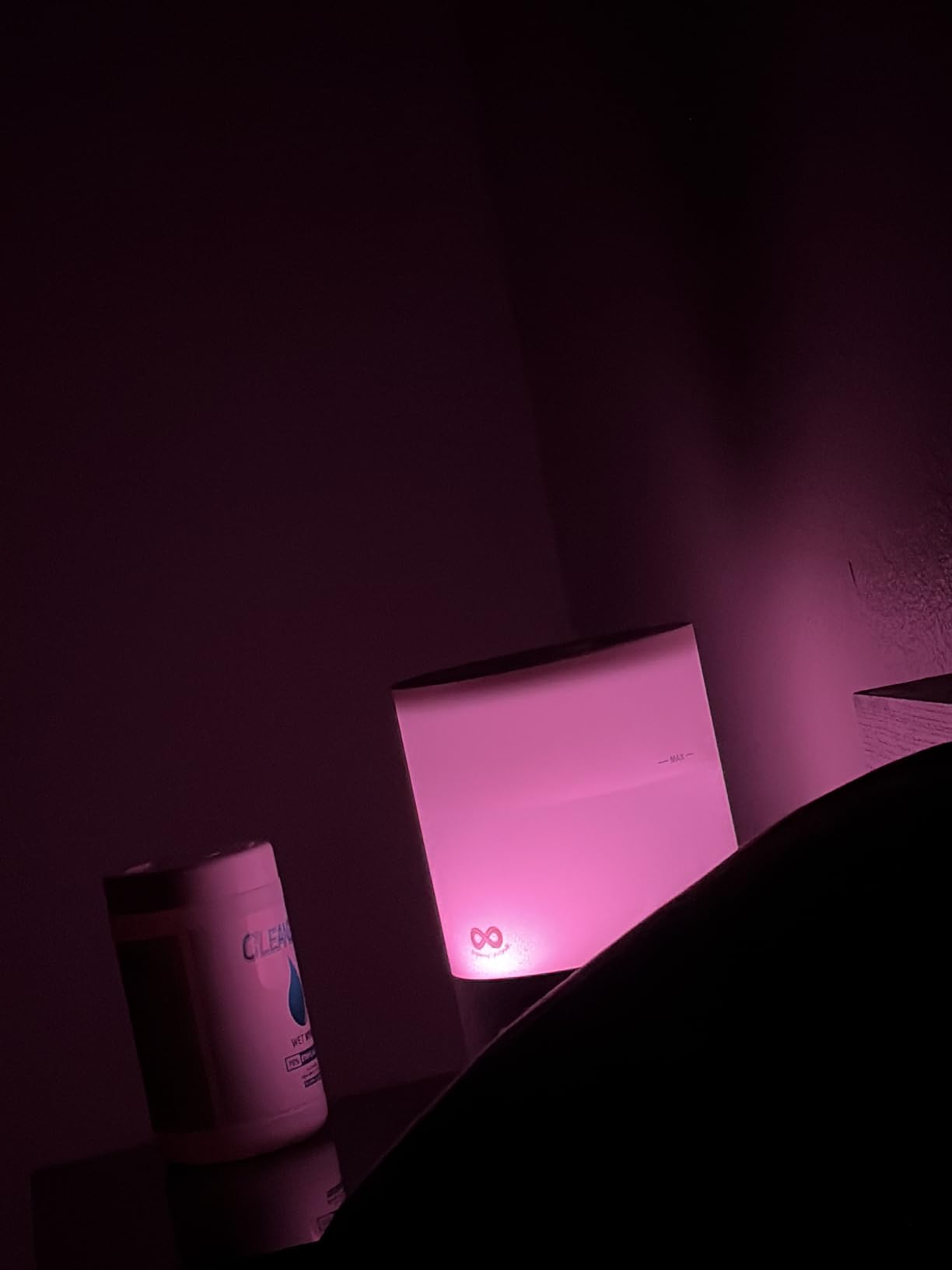 Everlasting Comfort 2.5L Top Fill Humidifier for Bedroom - Quiet, Easy to Fill & Clean, 24HR Runtime, Night Lights, Timer, Ultrasonic Cool Mist, Auto Shut-Off for Indoor Use - White customer photo 1