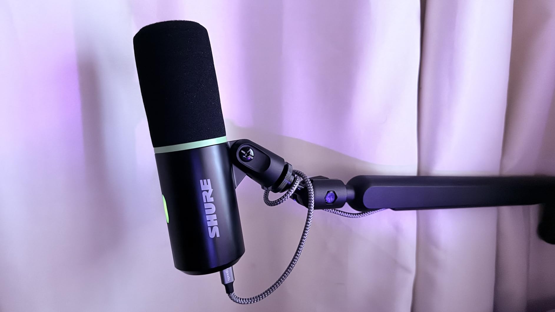 Shure MV6 USB Gaming Microphone for Streaming & Recording | Dynamic USB PC mic with desktop stand, noise cancellation, tap-to-mute and 3.5mm headphone monitoring for gaming customer photo 2