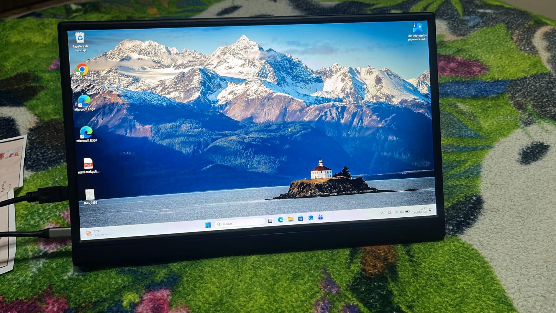 WGK 15.6 inch Portable Monitor 1080P FHD Travel Display HDMI/USB-C Compatible with Laptops, Desktops, Phones, PS, Mac, Xbox, Switch, and Other Gaming Devices Includes Stand and Speakers VESA customer photo 1