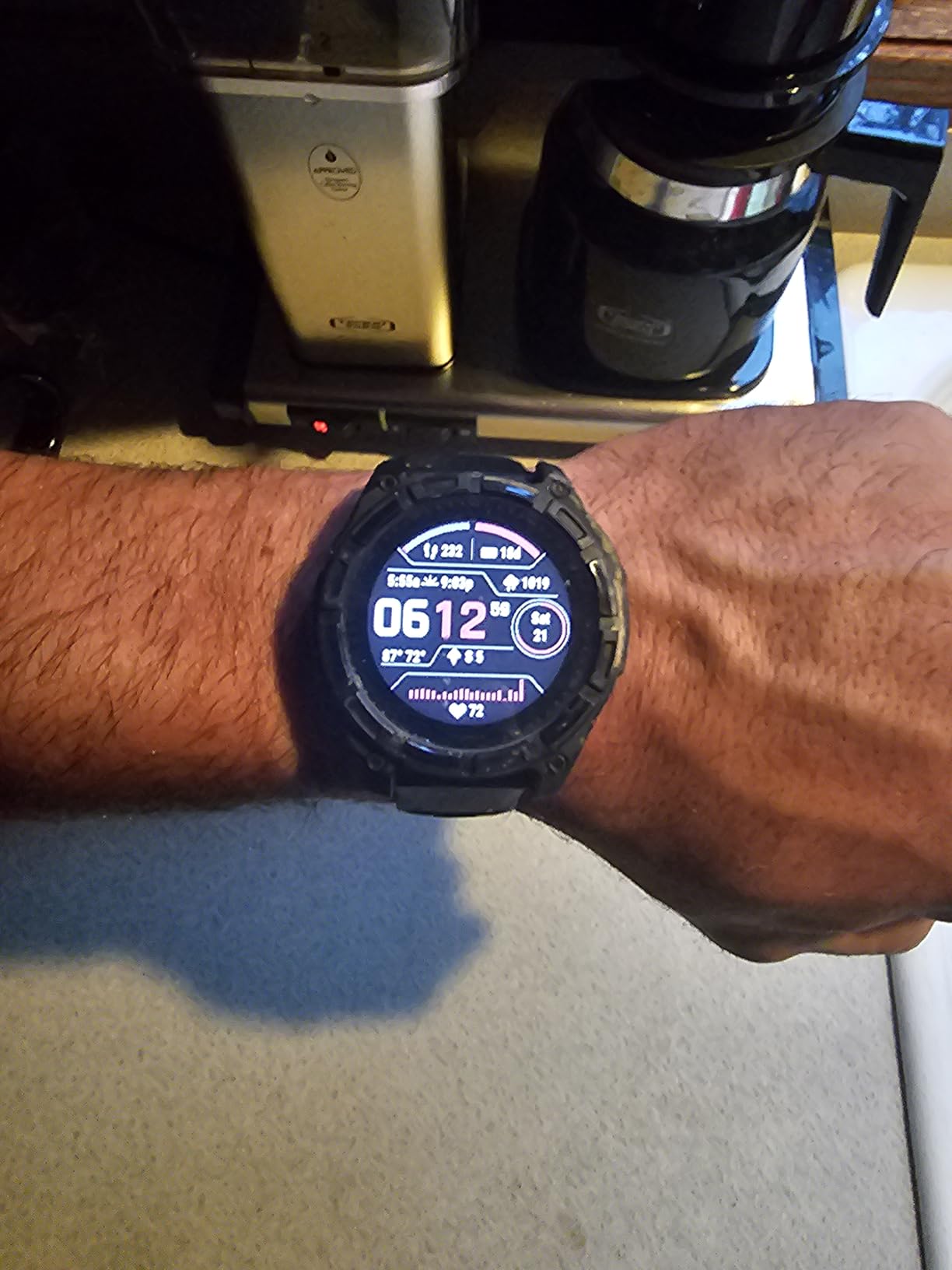 Garmin fenix 8 Solar, Sapphire, 51mm, DLC Titanium, Black/Bebble Gray customer photo 1