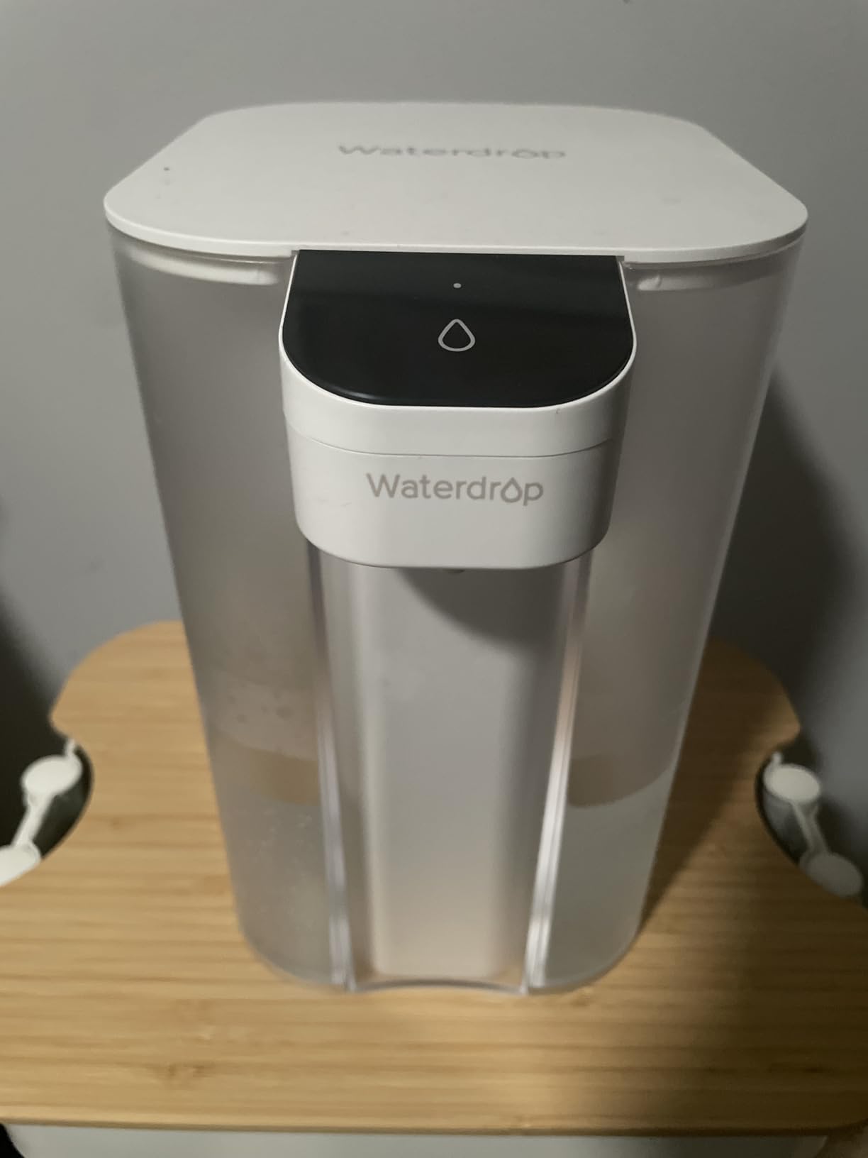 Waterdrop ED01W Electric Water Filter Pitcher, NSF/ANSI 42&53&401&372, White | 200-Gallon Long-Life, Reduce 99.6% of Lead and 45+ Impurities, 15-Cup, Rechargeable Instant Dispenser customer photo 2