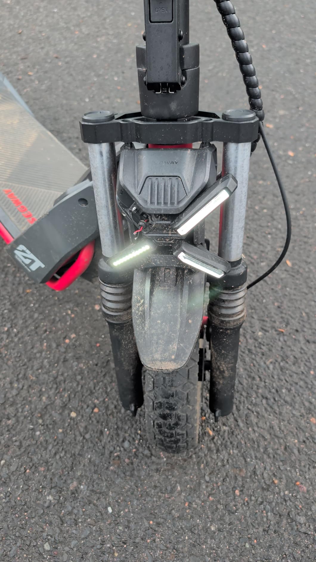 Segway ZT3 Pro Electric Scooter, Up to 24.9 MPH, 43.5-Mile Range, Dual Suspension, Flash Charge, 1600W Peak Motor, Off-Road Scooter for Adults UL Certified (UL2272/2271) customer photo 2