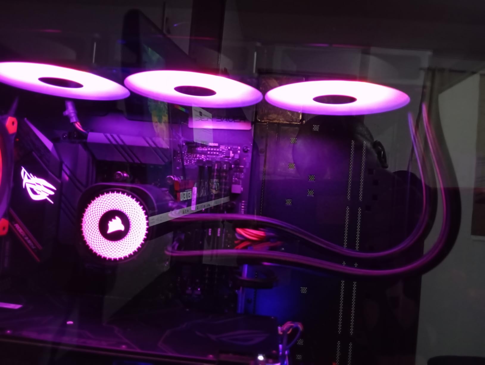 CORSAIR Nautilus 240 RS ARGB Liquid CPU Cooler - 240mm AIO - Low-Noise - Direct Motherboard Connection - Daisy-Chain - Intel LGA 1851/1700, AMD AM5/AM4 - 2X RS120 ARGB Fans Included - White customer photo 1