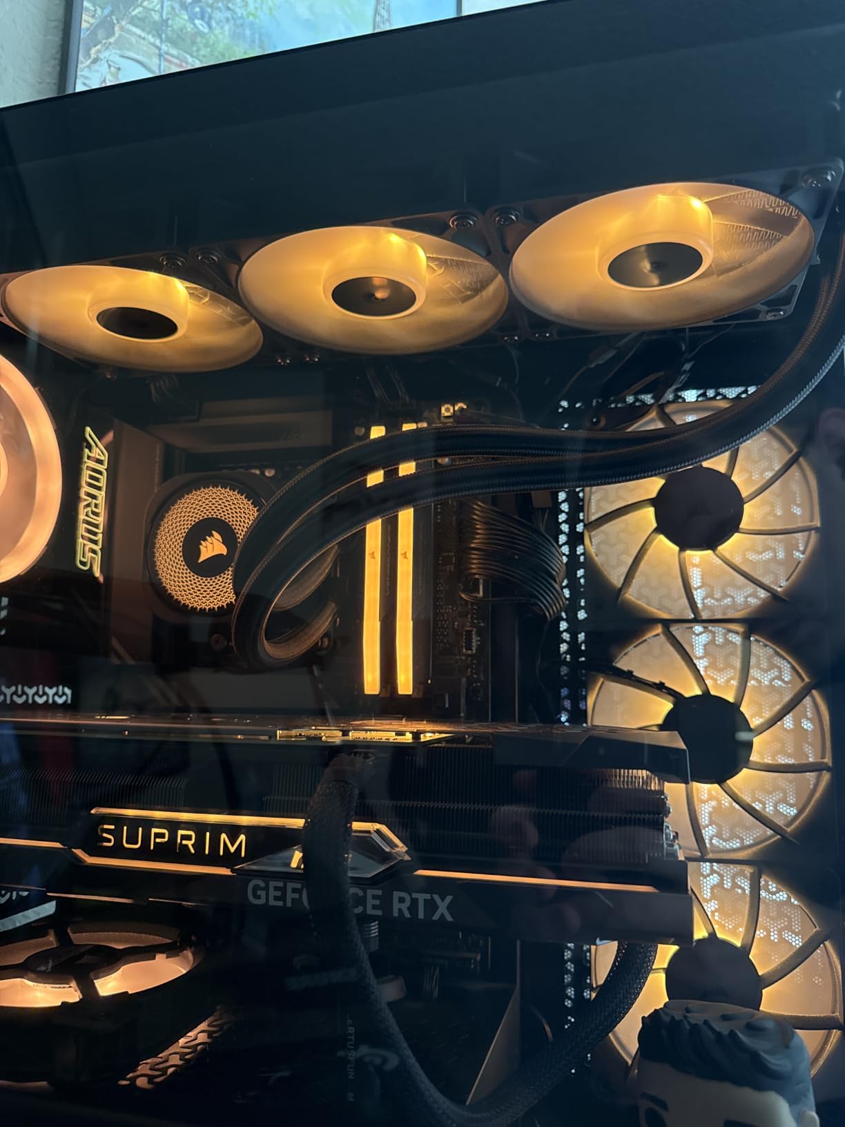CORSAIR Nautilus 360 RS ARGB Liquid CPU Cooler - 360mm AIO - Low-Noise - Direct Motherboard Connection - Daisy-Chain - Intel LGA 1851/1700, AMD AM5/AM4 - 3X RS120 ARGB Fans Included - White customer photo 1