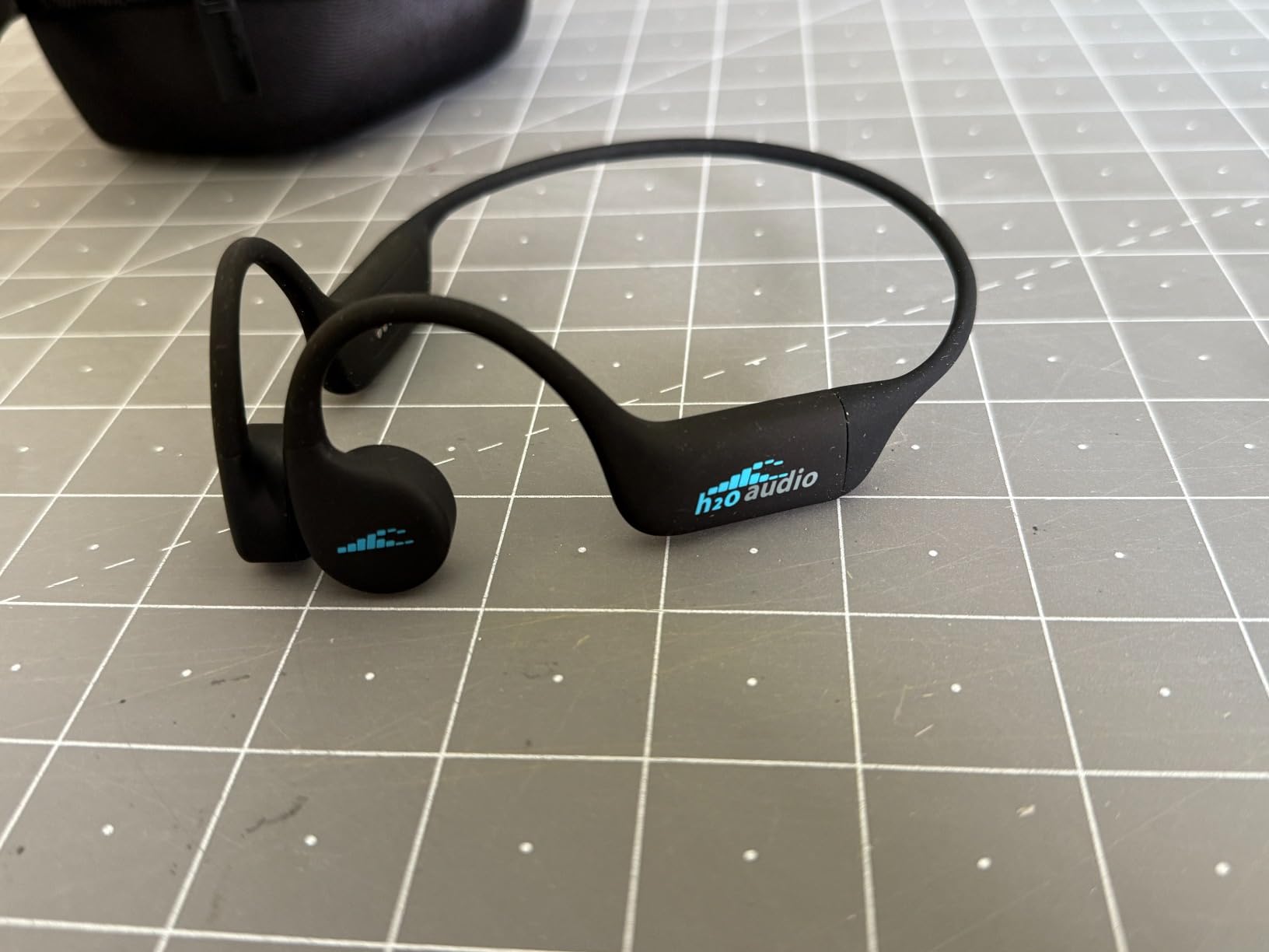 Shokz TRI 2 Multisport Waterproof Bone Conduction Open Ear Headphones, Bluetooth 5.3, MP3 Mode for Swimming, 8GB Memory customer photo 1