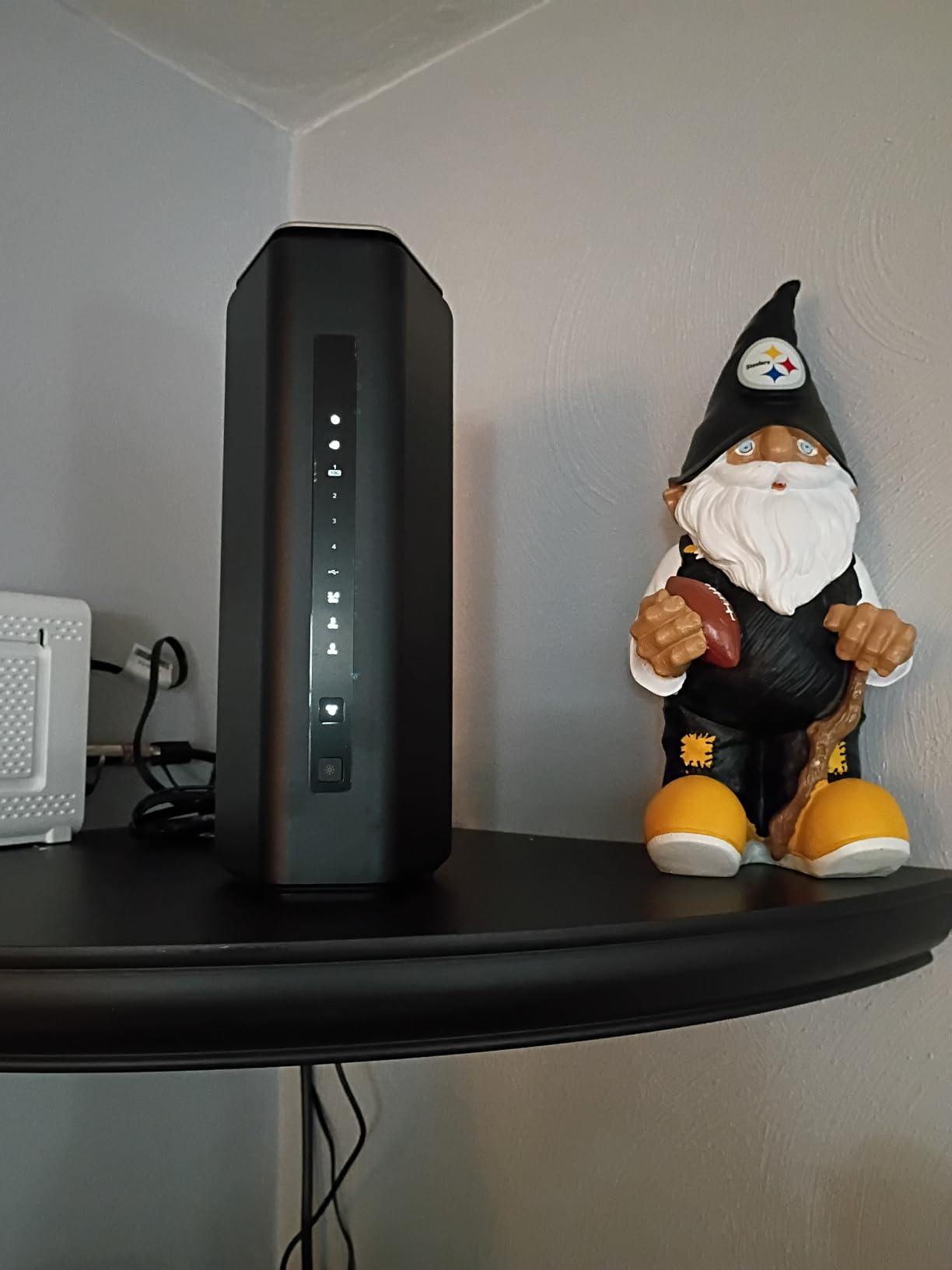 NETGEAR Nighthawk Tri-Band WiFi 7 Router (RS600) - Router Only, BE18000 Wireless Speed (up to 18 Gbps) - 10 Gig Internet Port - Covers up to 3,300 sq. ft., 150 Devices - Free Expert Help customer photo 2