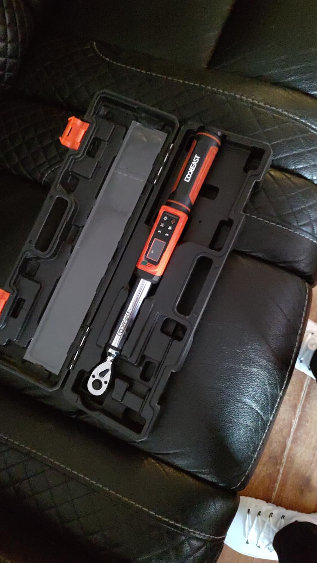 coobeast 3/8 Drive Digital Torque Wrench (1.5-99.5 Ft-lbs./2-135Nm) | Preset Value Torque Wrench with +/-2% accuracy, Buzzer and LED Flash Five Units of Measure for Motorcycle, Auto Repair customer photo 2