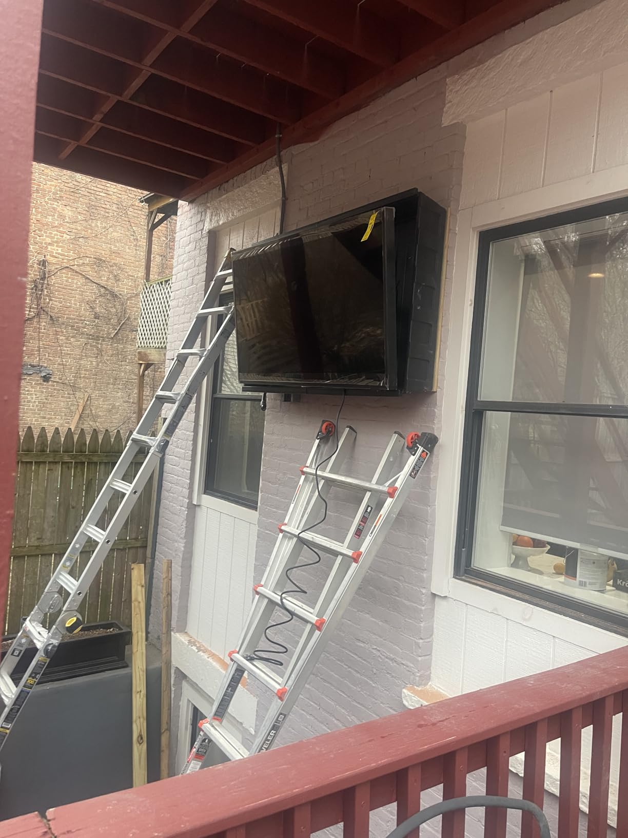 Samsung 55-Inch Class Neo QLED 4K The Terrace Partial Sun, Quantum HDR+, Dolby Atmos, Wide Viewing Angle, Weather Resistant, Anti-Glare Outdoor Smart TV w/Alexa Built-in, (QN55LST7DAFXZA, 2024 Model) customer photo 1