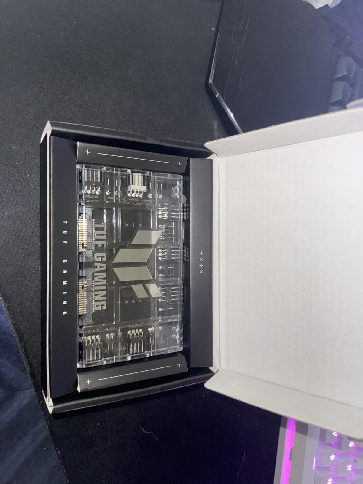 ASUS TUF Gaming ARGB PWM Fan Hub (Connects six case Fans, PWM Fan and RGB Connector, Clear Power and Operation Indicators, Stable Dual SATA Power Support), 2 Year Warranty customer photo 1