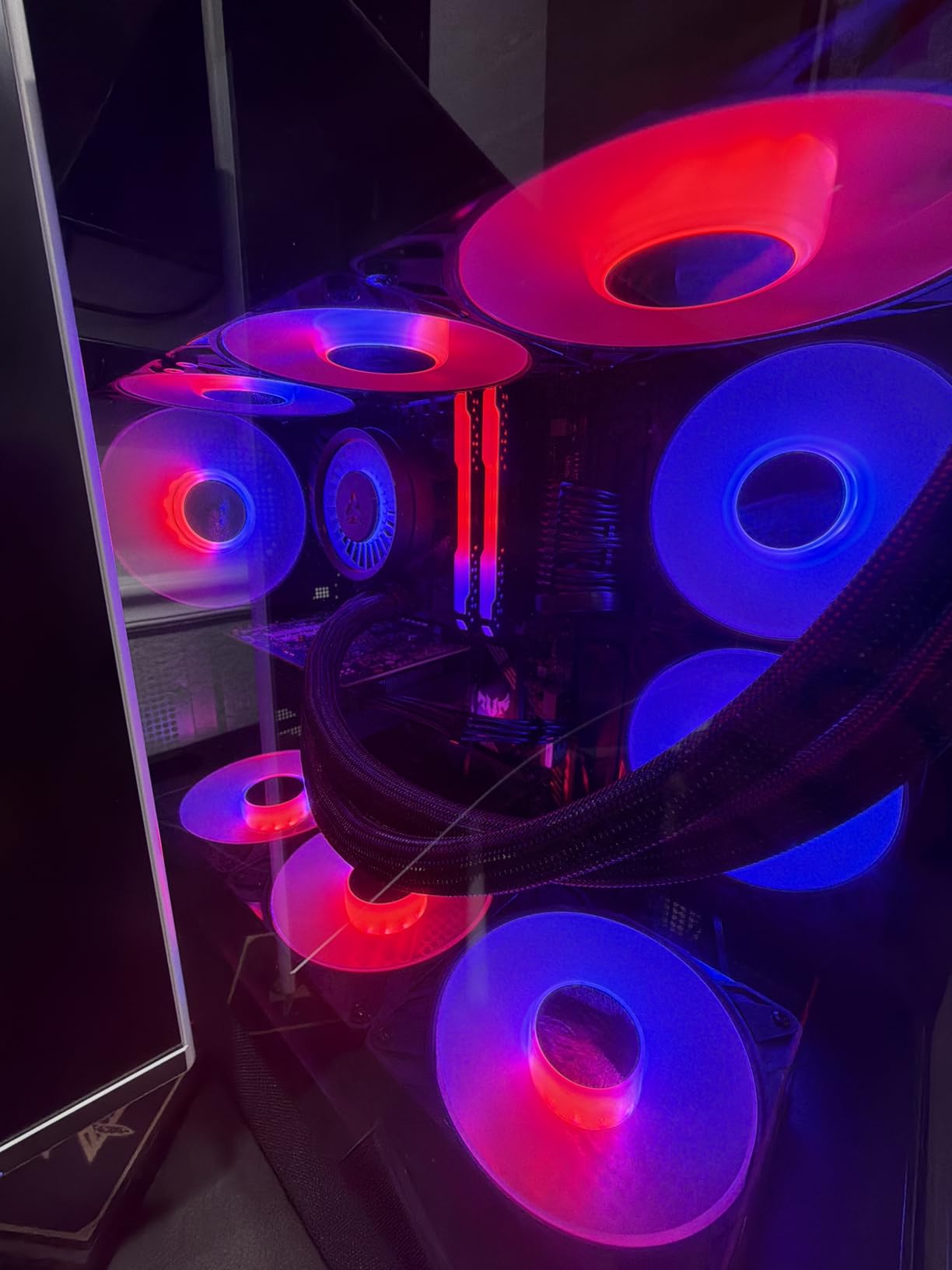 ASUS TUF Gaming ARGB PWM Fan Hub (Connects six case Fans, PWM Fan and RGB Connector, Clear Power and Operation Indicators, Stable Dual SATA Power Support), 2 Year Warranty customer photo 2