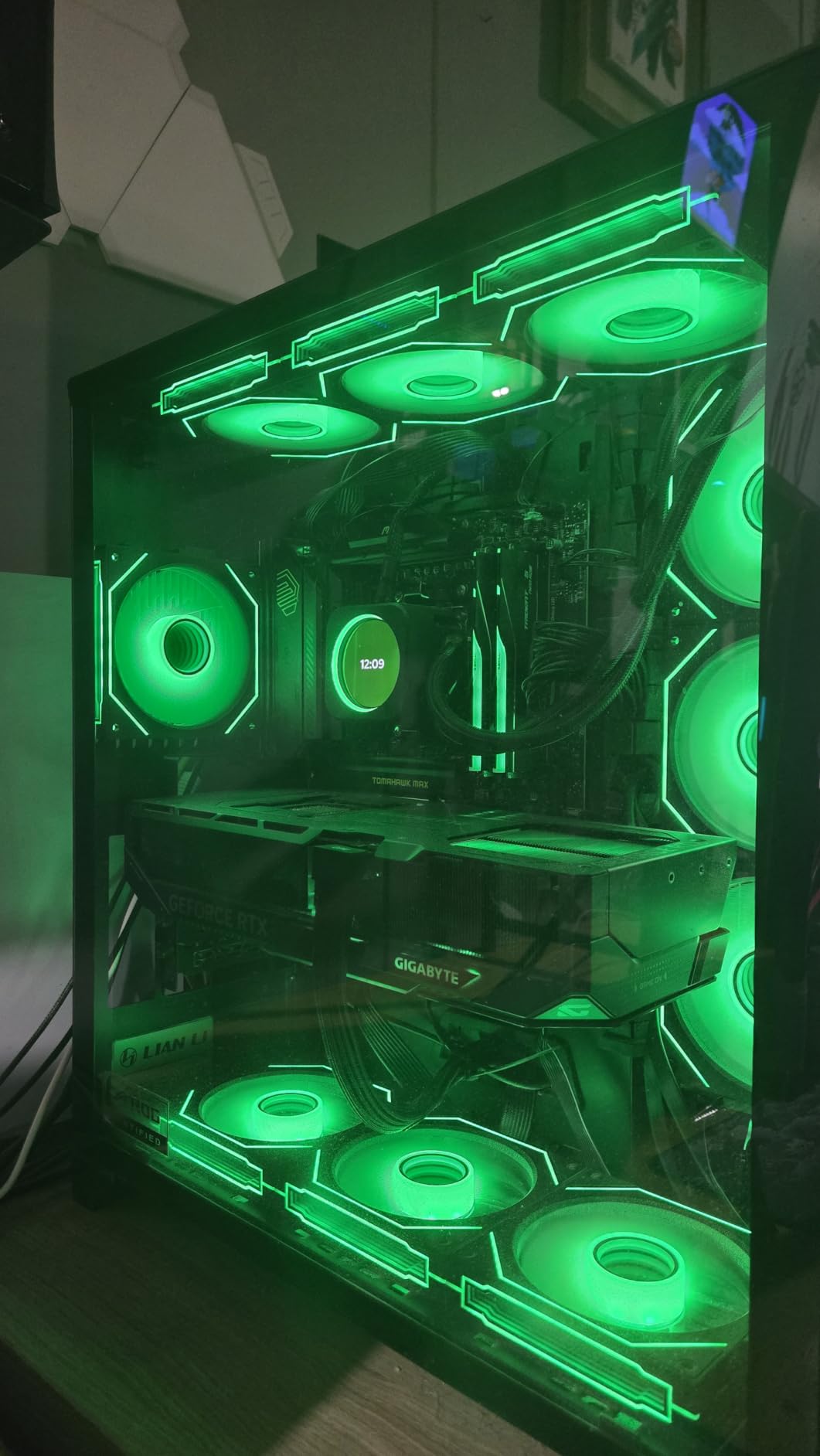 Lian Li Edge 1200W Gold-Black-EG1200G.BH | Fan Hub Included, Gold ATX 3.0, 3.1, PCIE 5.1, L-Shape Design for Dual Chamber Case, 120mm FDB Fan customer photo 1