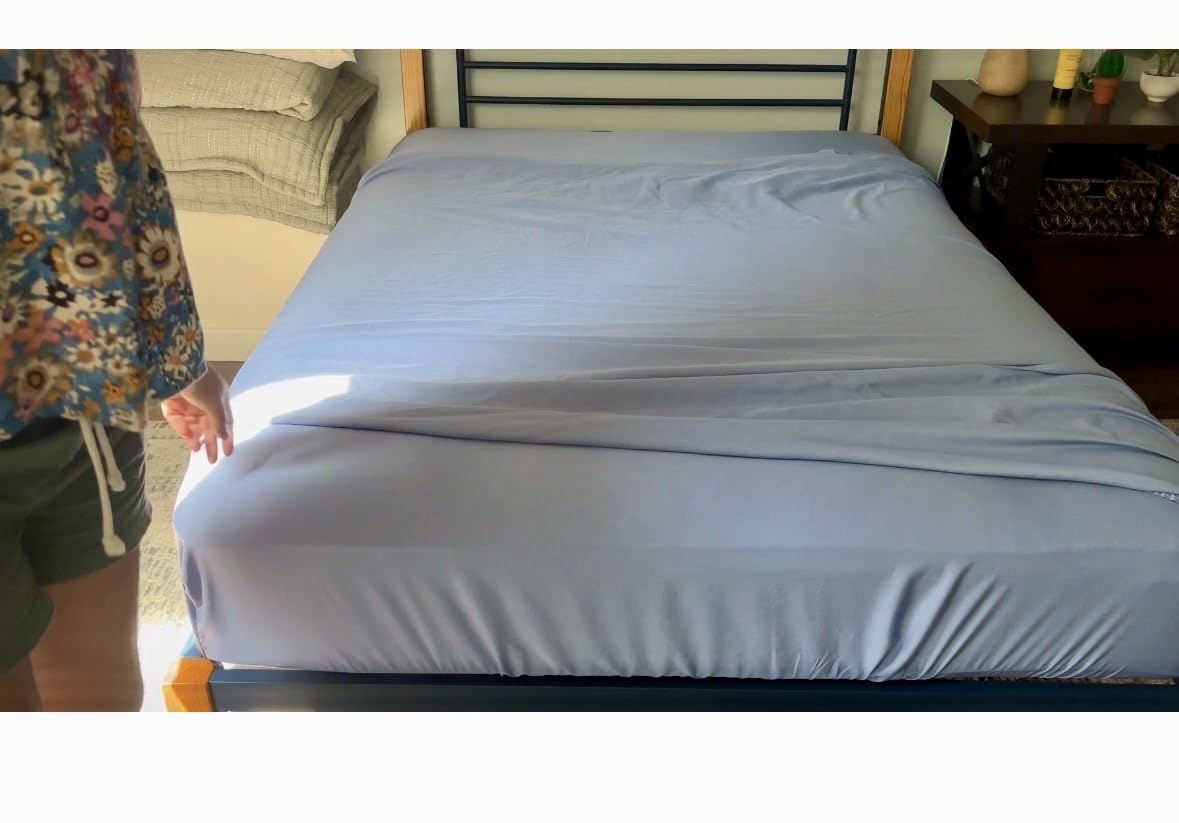 Love's cabin 4 Piece Queen Sheet Set, 100% Rayon Derived from Bamboo, Cooling & Breathable, Soft Silky Deep Pocket up to 16