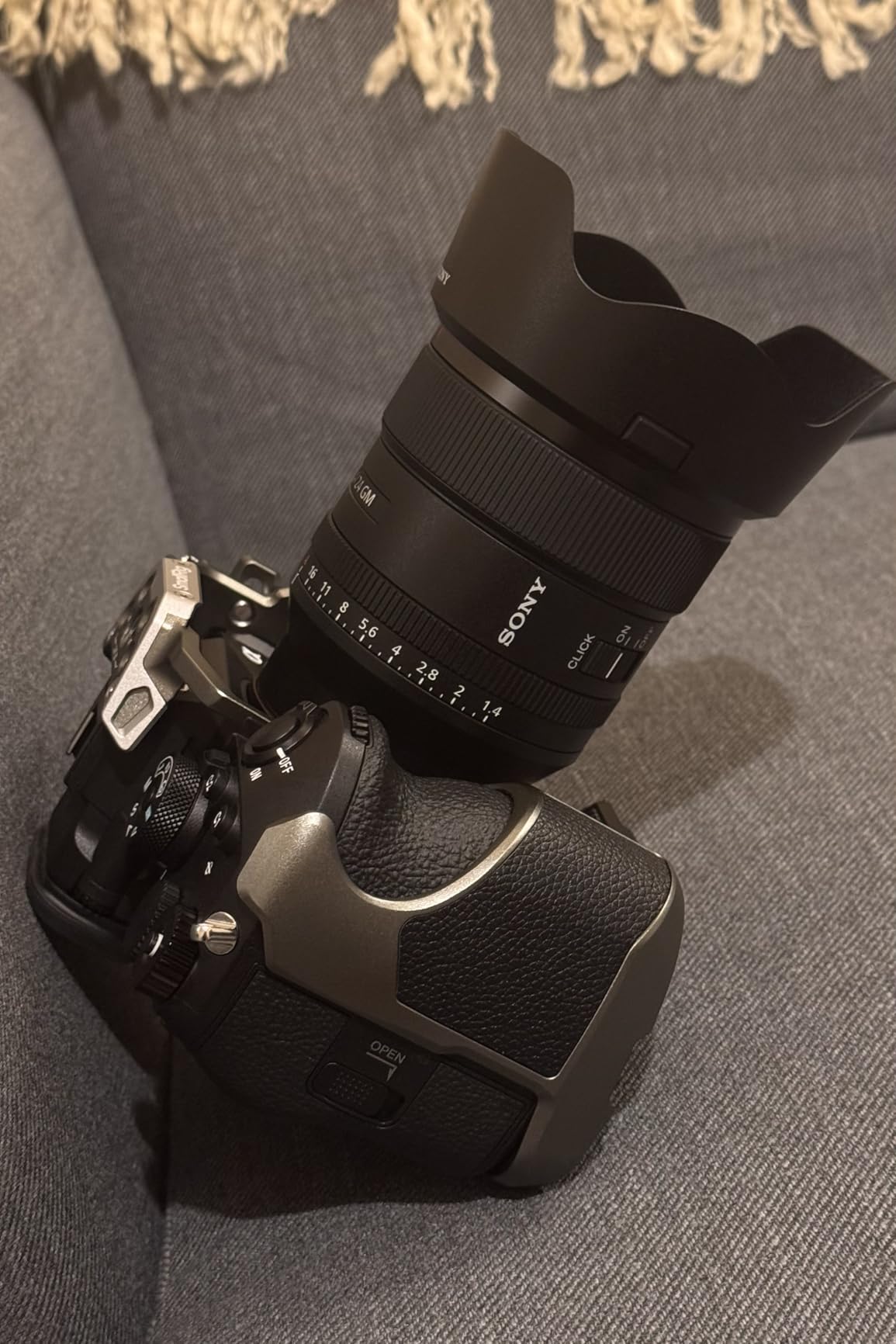 Sony Alpha 1 II Full-Frame Mirrorless Interchangeable Lens Camera, Black customer photo 2