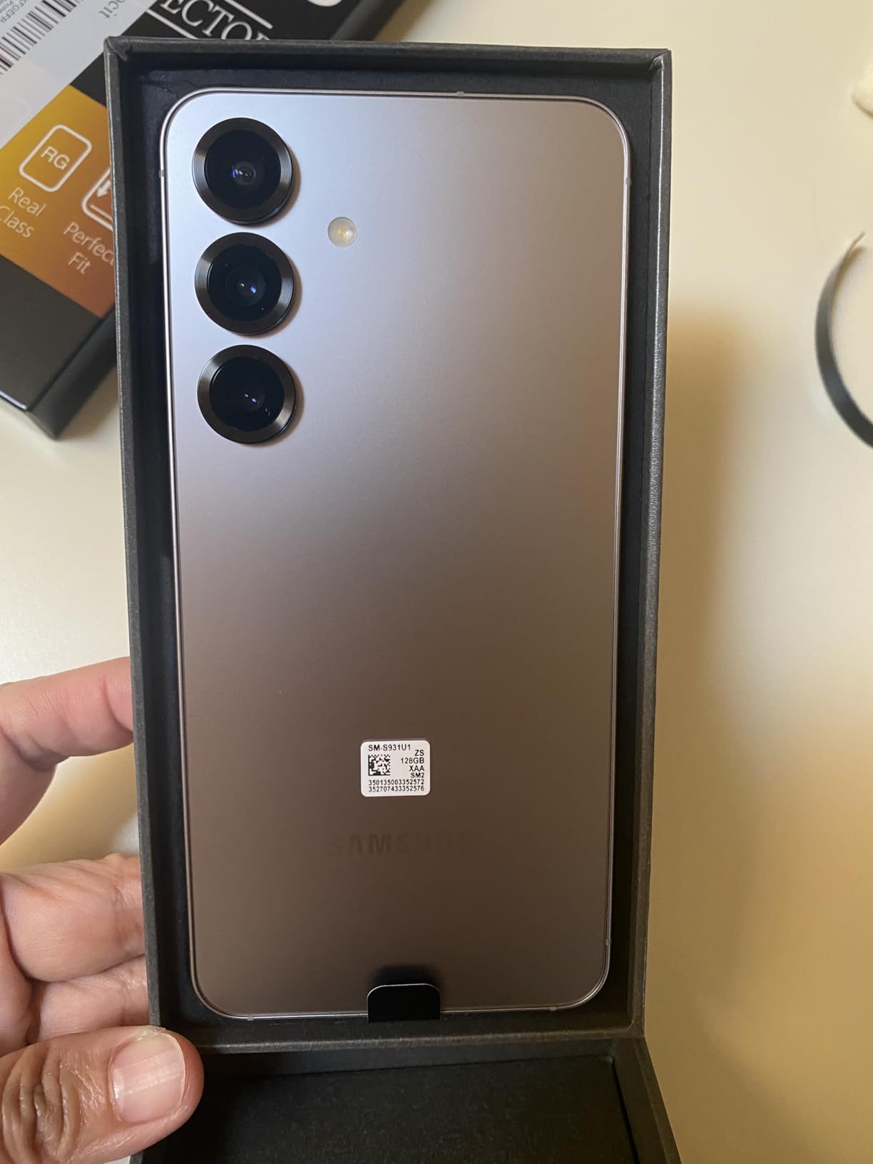 Samsung Galaxy S25 Cell Phone, 128GB Smartphone, Unlocked Android, AI Night Mode Camera, Snapdragon 8 Elite Fast Processor, ProScaler Display, 4000mAh Battery, 2025, US 1 Yr Warranty, Mint customer photo 1
