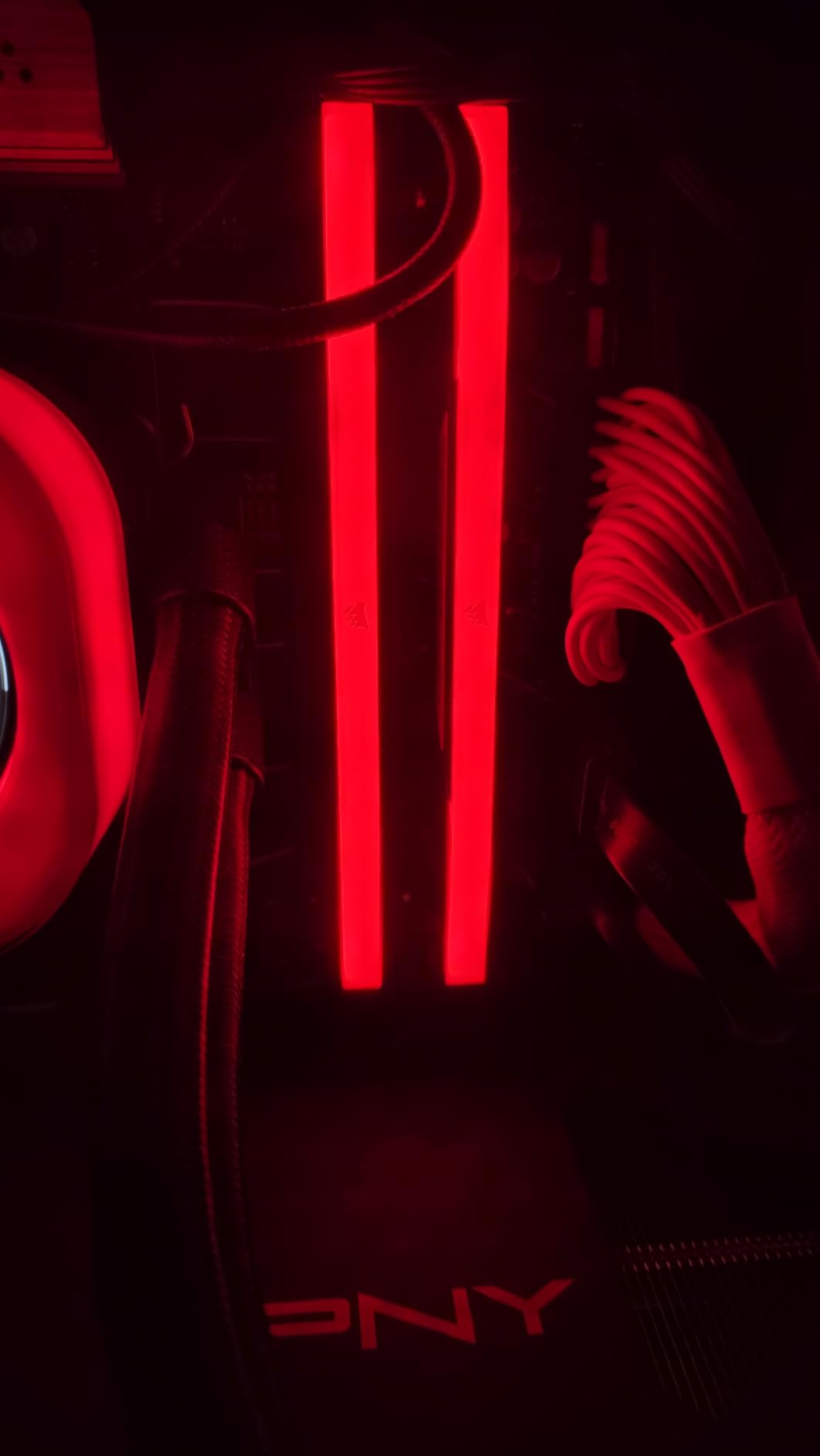 CORSAIR Vengeance RGB DDR5 RAM 32GB (2x16GB) Up to 6000MHz CL30-36-36-76 1.4V AMD EXPO & Intel XMP 3.0 Desktop Computer Memory - White (CMH32GX5M2B6000Z30W) customer photo 2