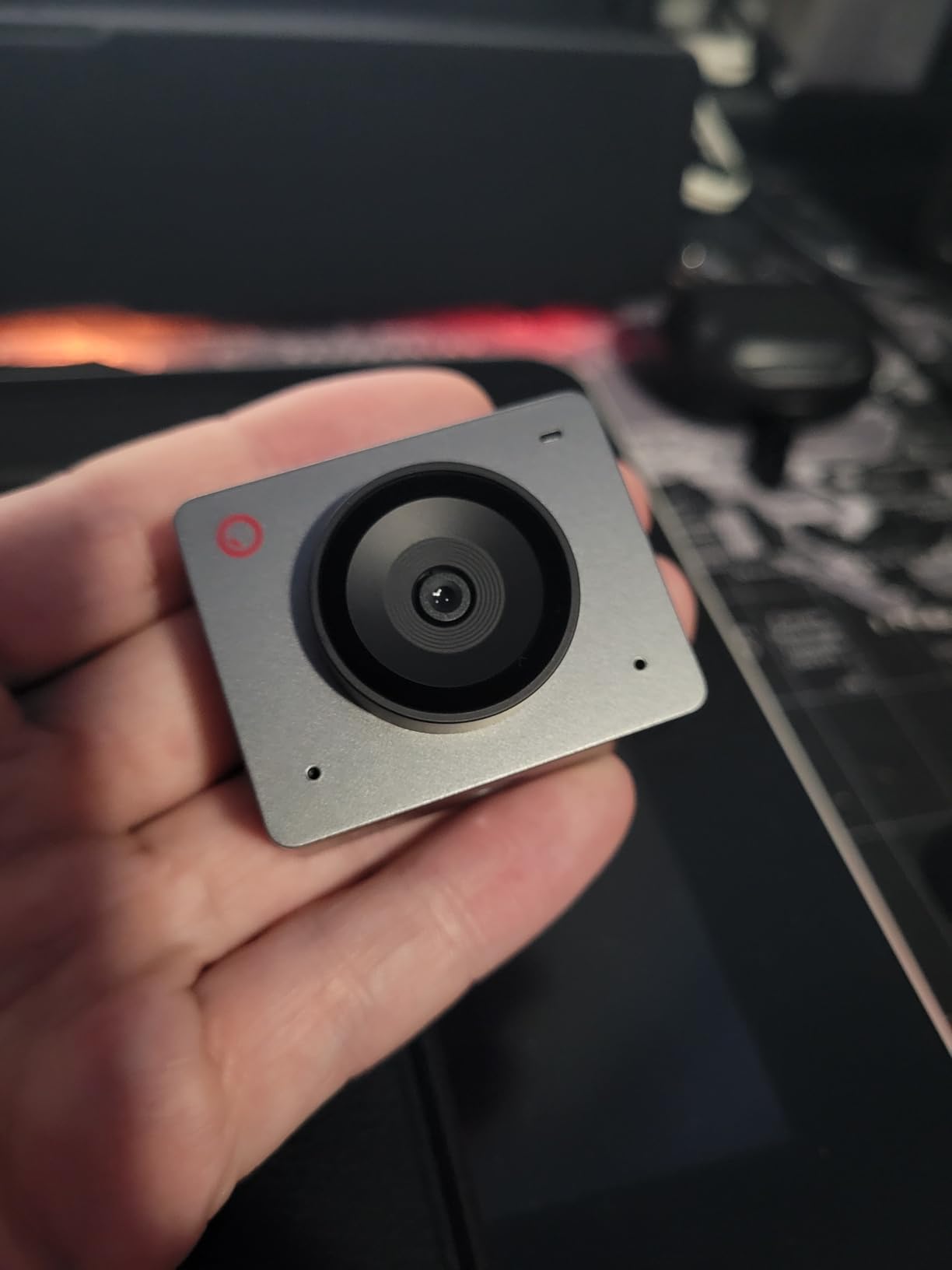 OBSBOT Meet SE 1080P 100FPS Webcam for PC, AI Framing Streaming Camera customer photo 2