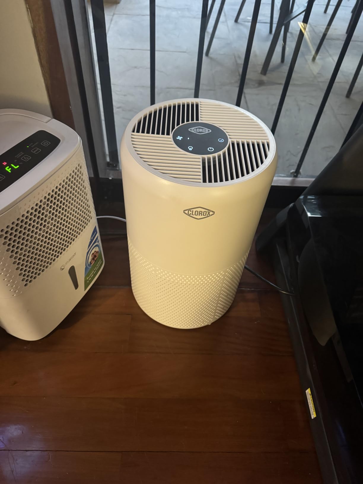 Clorox Medium Room Turbo Air Purifiers for Home With True HEPA Filter | 1,000 Sq Ft | Reduces 99.9% of Mold, Viruses, Wildfire Smoke, Allergens, Pet Allergies, Dust | Whisper Quiet customer photo 2